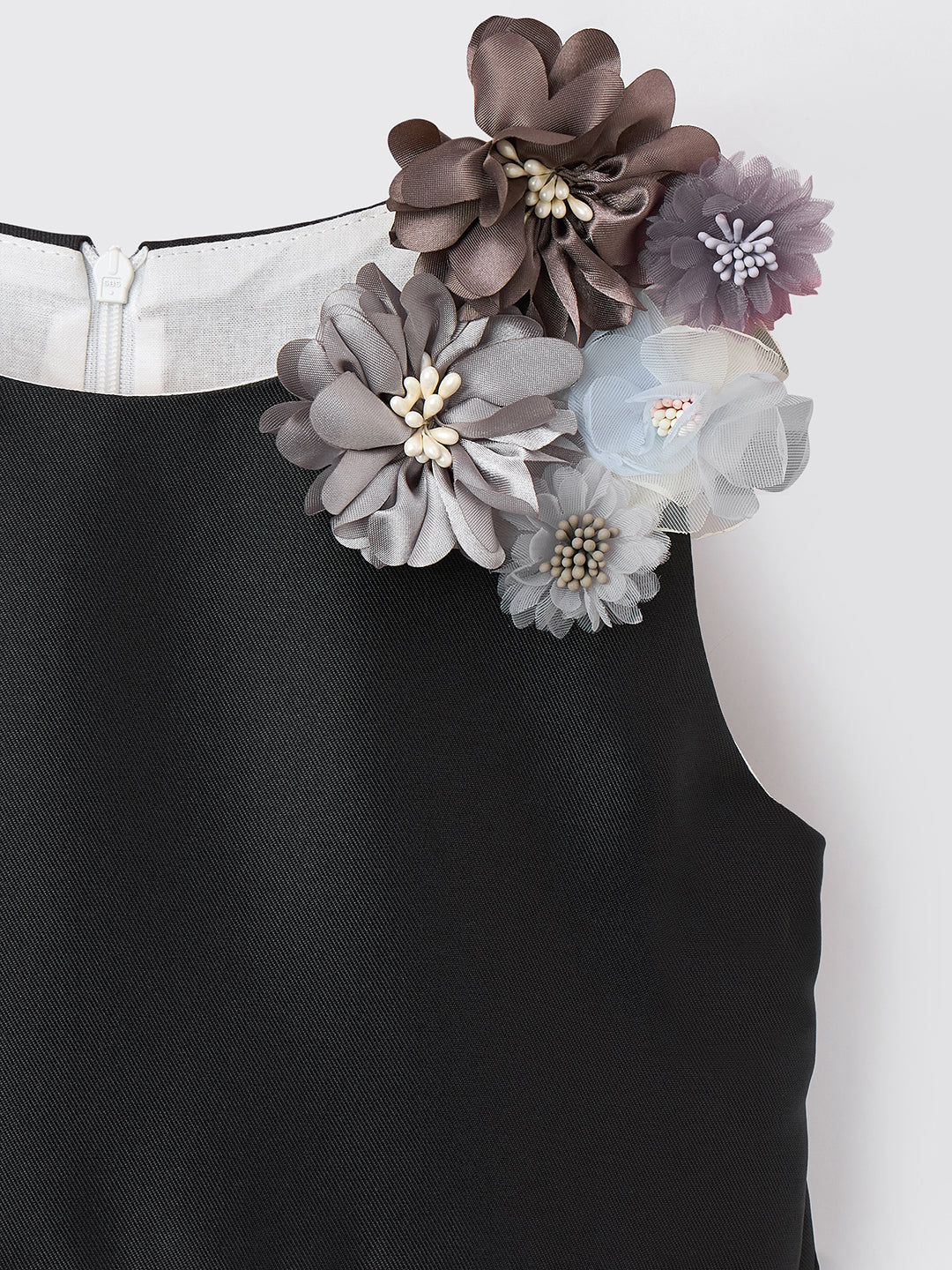 Blue Giraffe Girls Black Solid Round Neck Dress