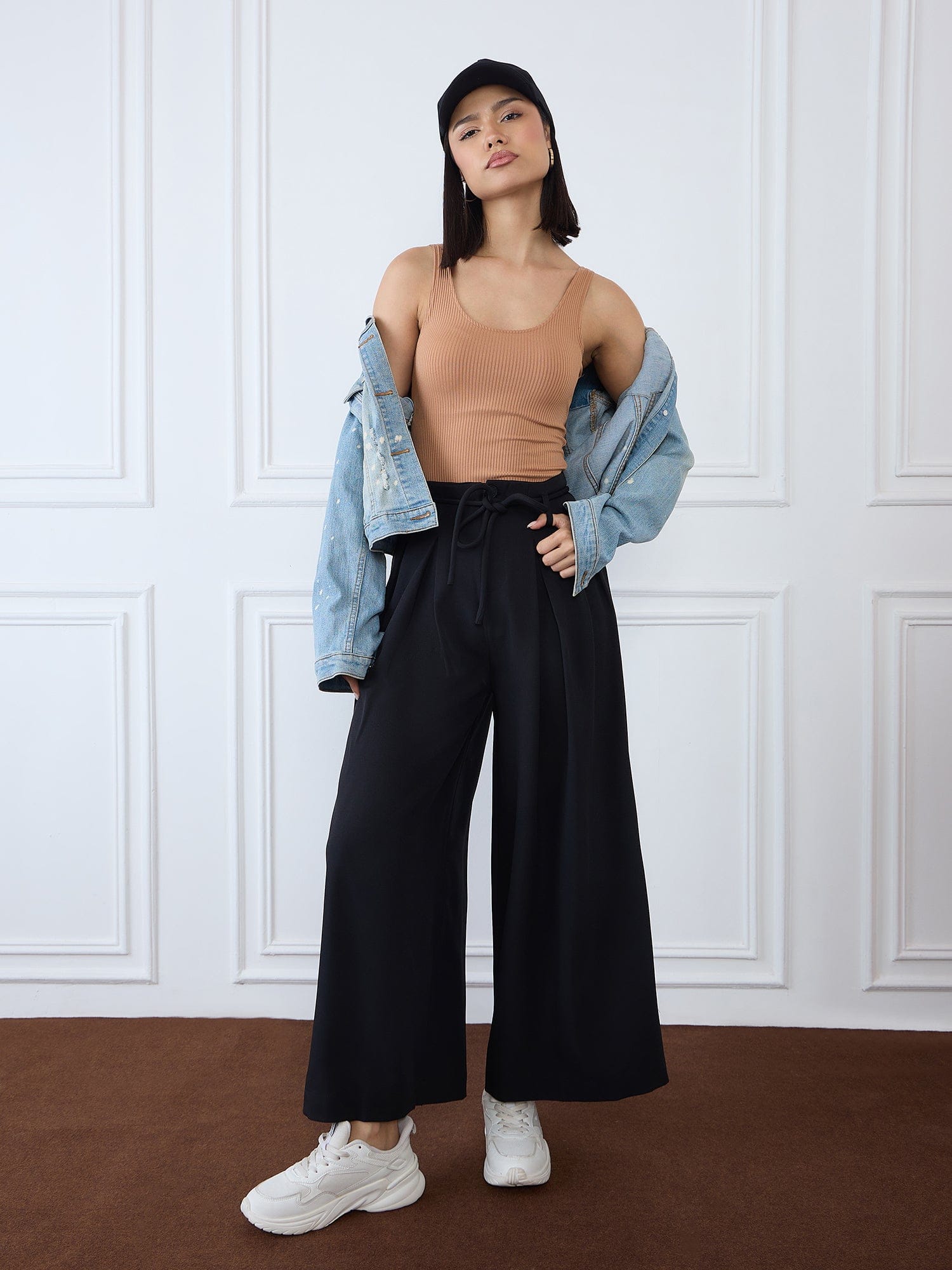 Iconic Women Black Flared Solid Trouser