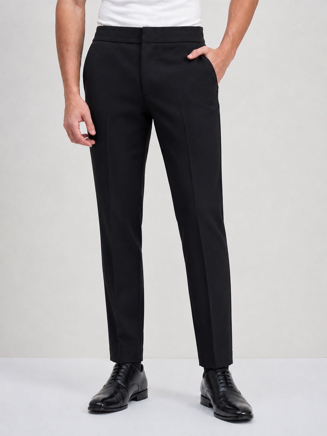 ICONIC Men Black Regular Fit Trouser