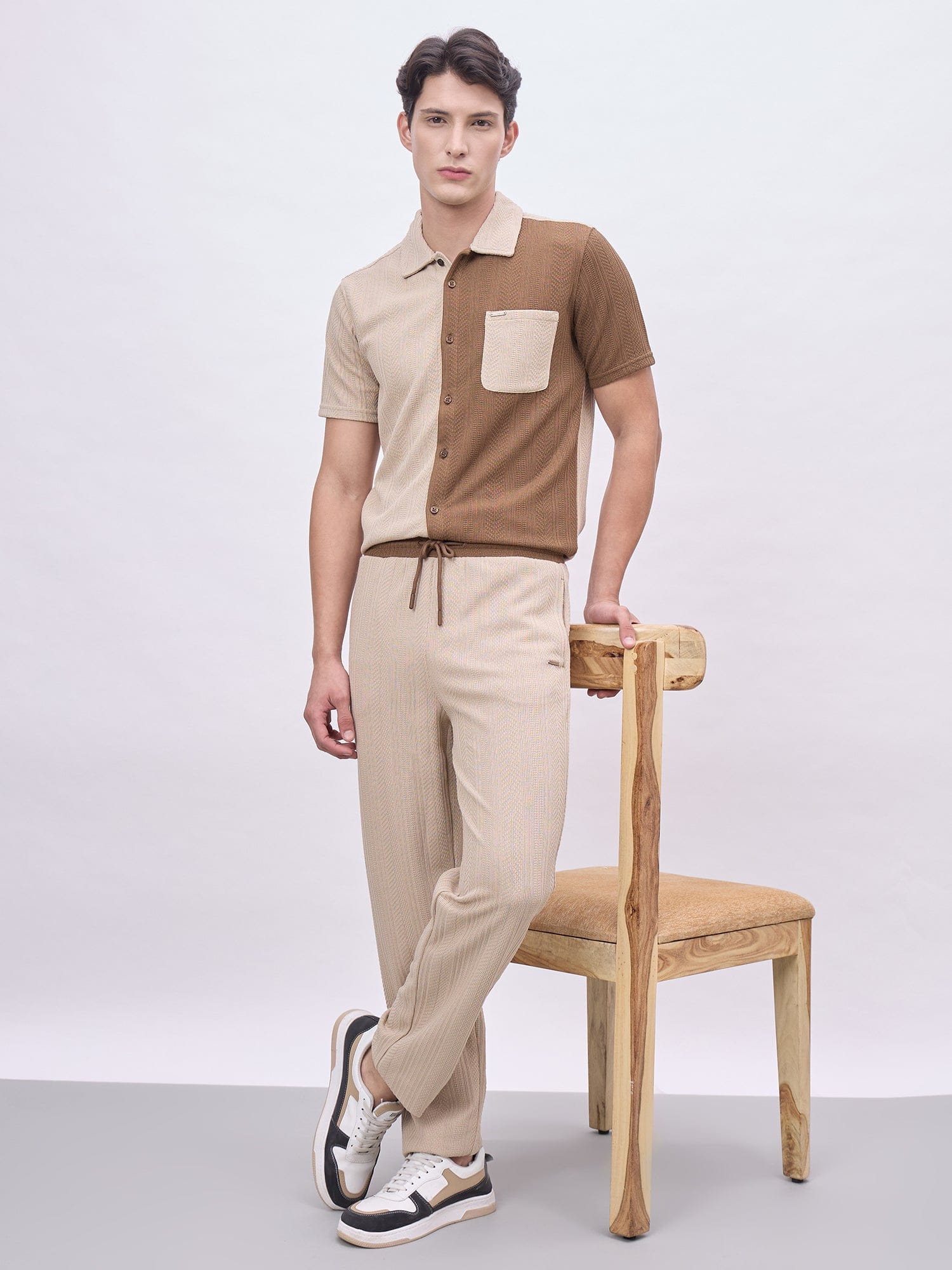 Iconic Men Multicolor Regular Fit Coloublocked Jogger