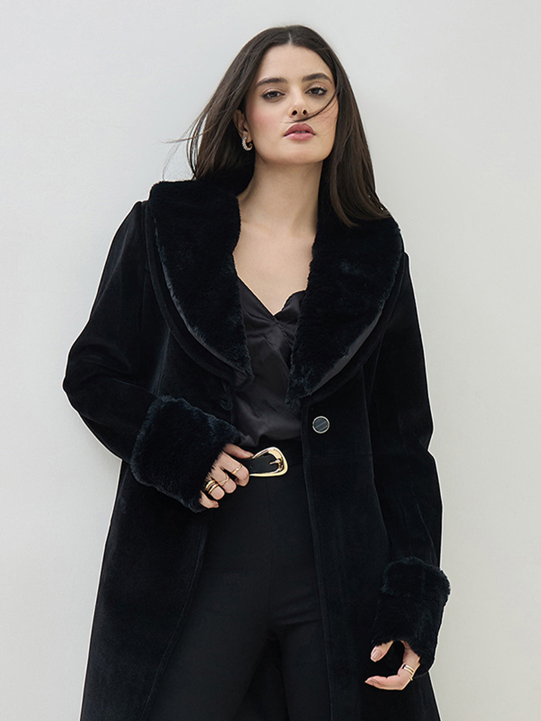 ICONIC Women Black Notch Lapel Detachable Fur Overcoat