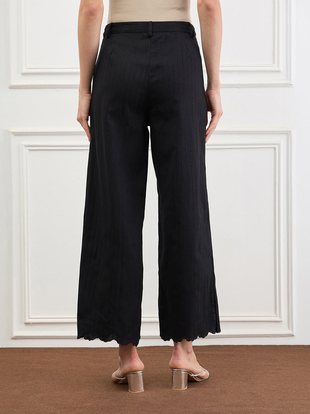 Elle Women Black Solid Straight Fit Pure Cotton Trouser