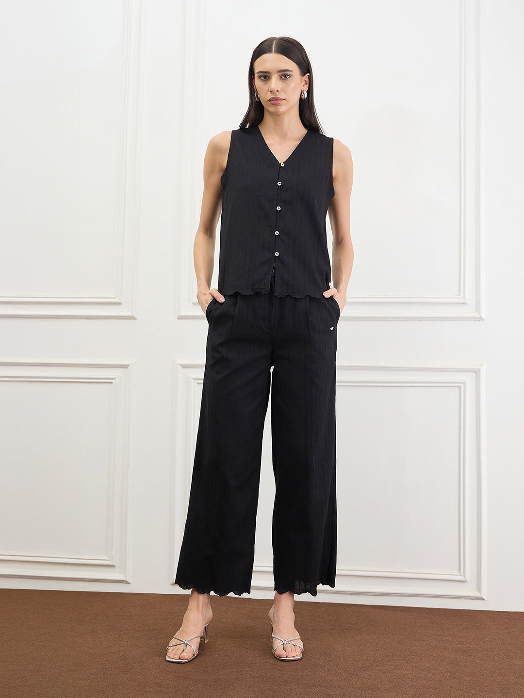 Elle Women Black Solid Straight Fit Pure Cotton Trouser