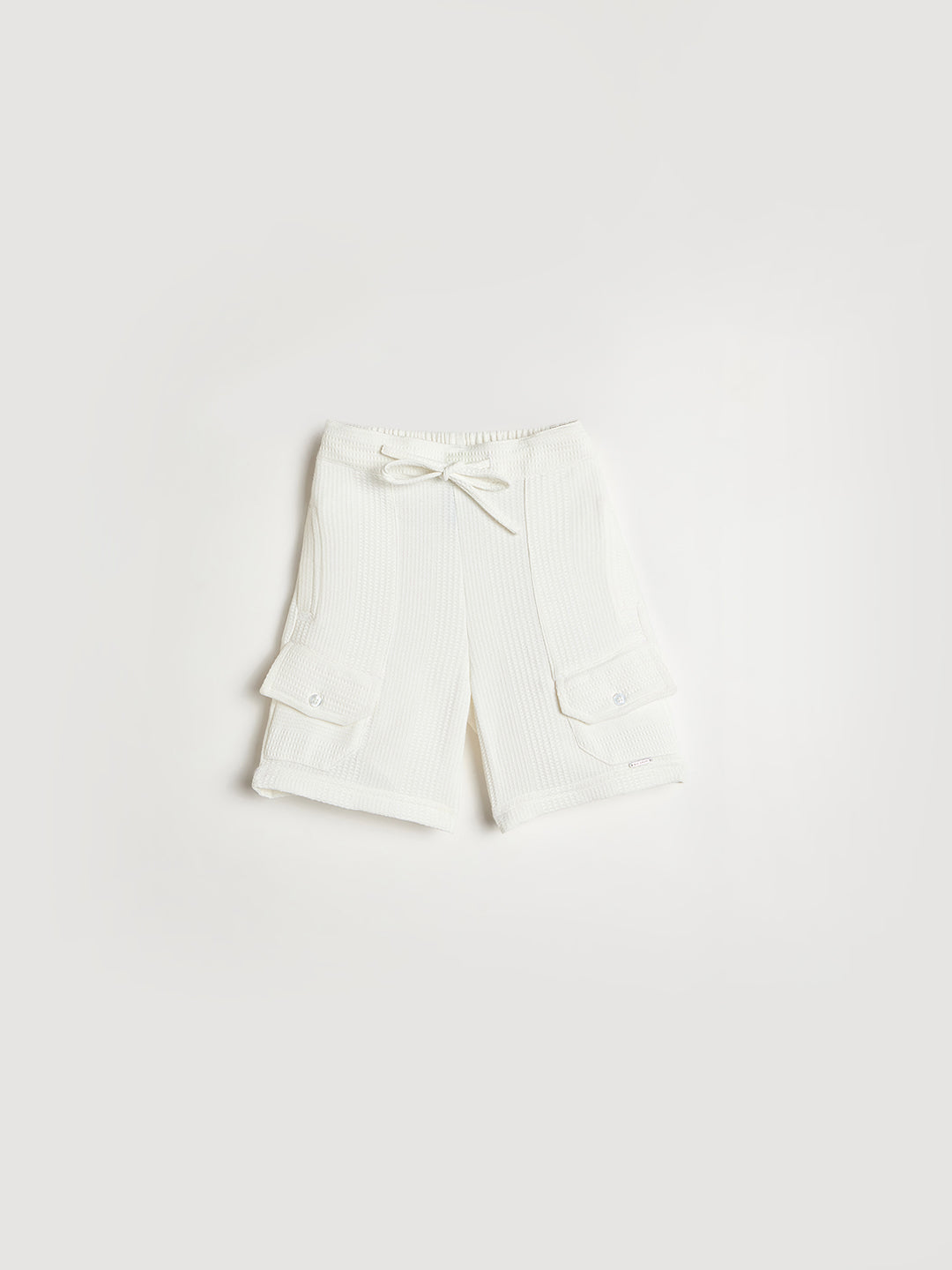 Blue Giraffe Boys White Solid Regular Fit Shorts