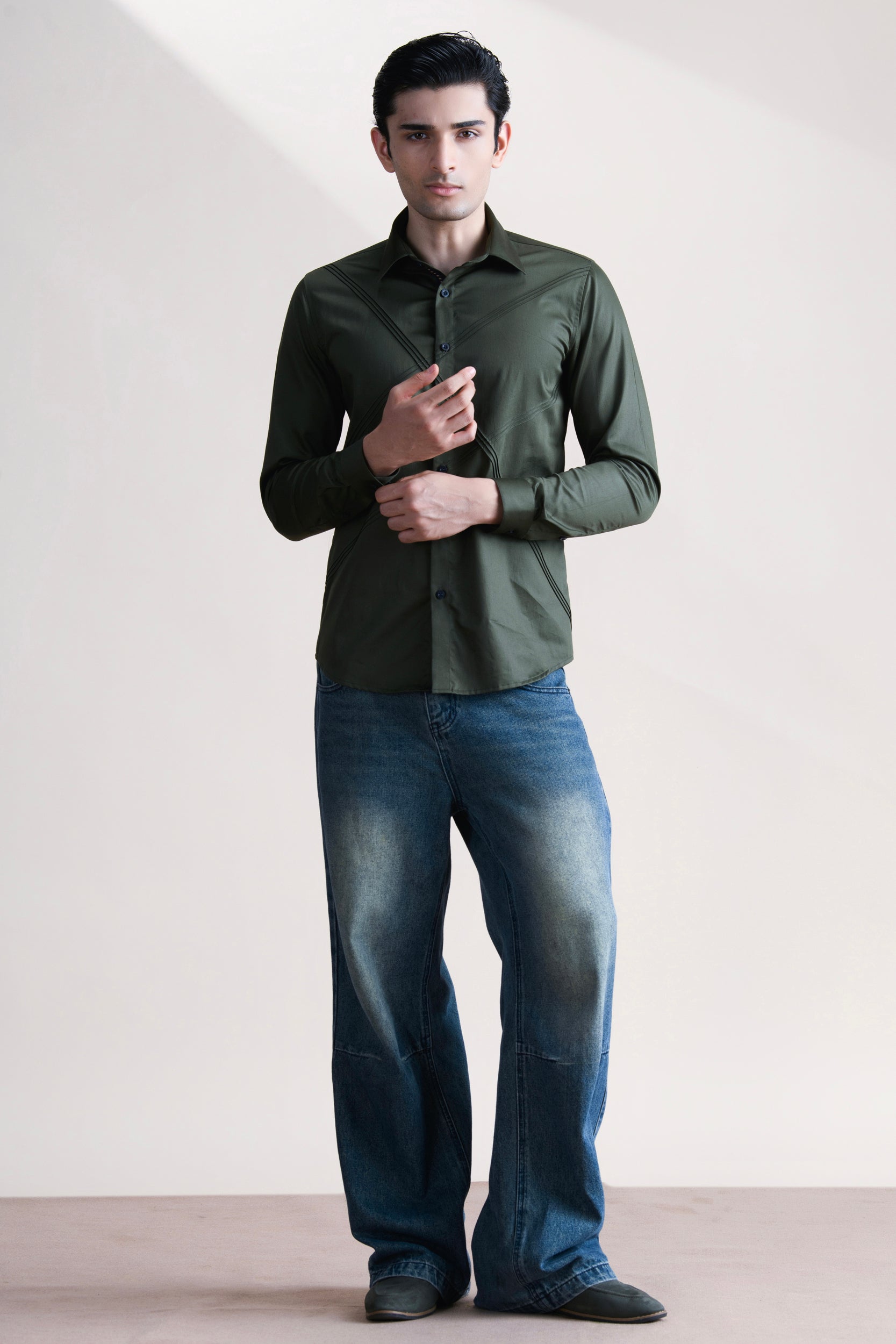 Abkasa Men Green Slim Fit Cotton Shirt