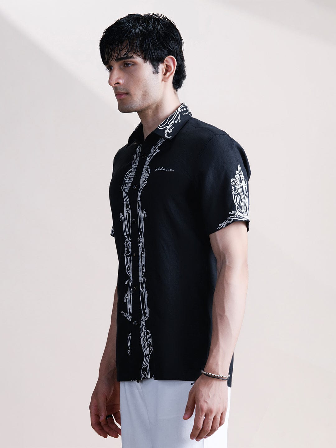 Abkasa Men Black Collar Shirt