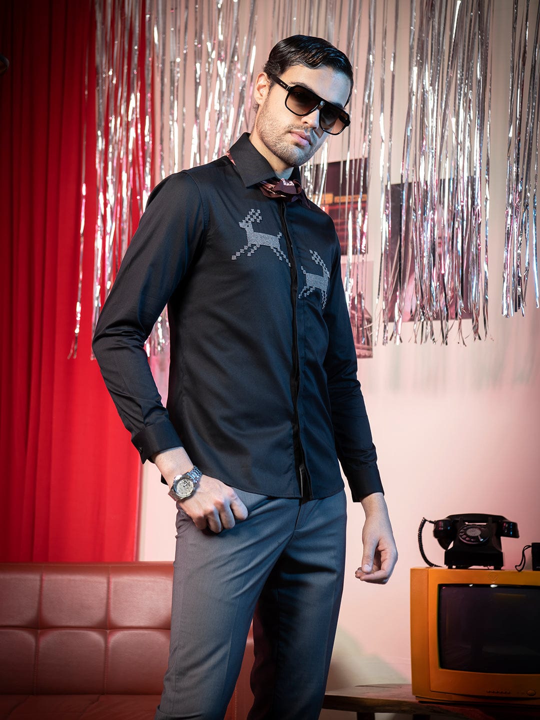 Abkasa Men Black Embroidered Collar Shirt