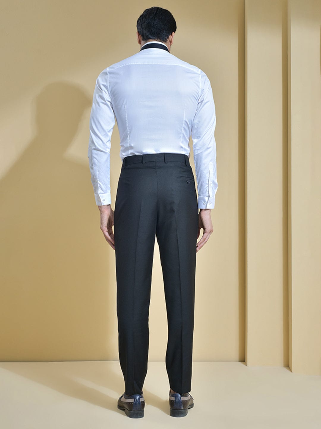 Abkasa Men White Metal Lion Collar Shirt