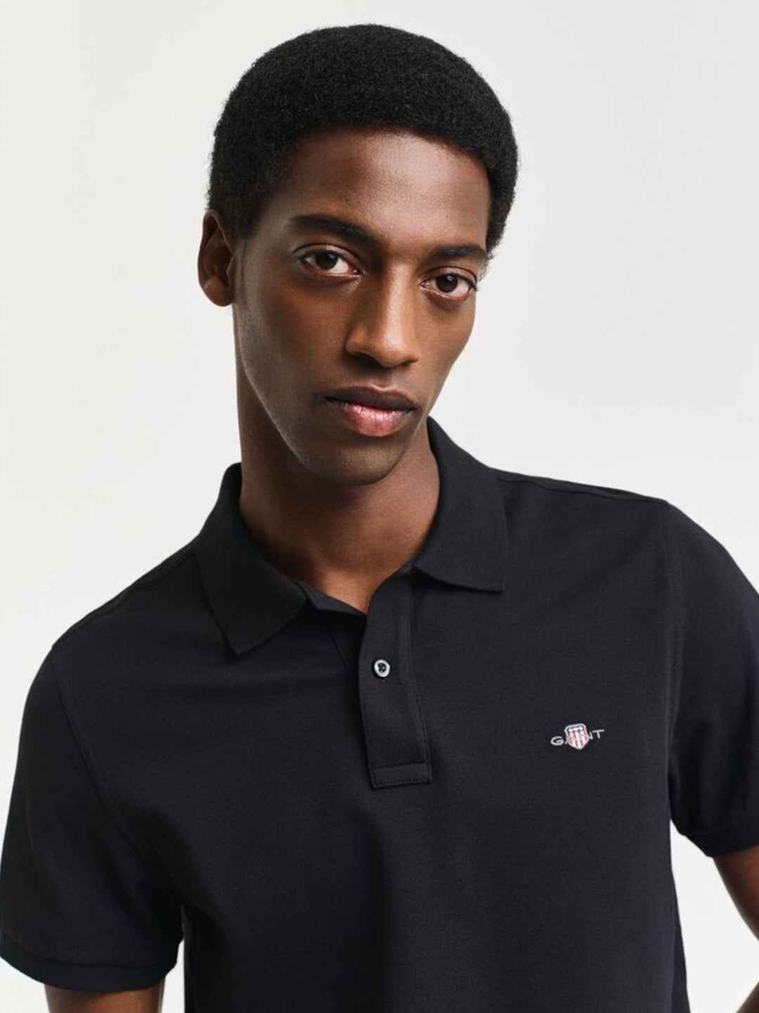 Gant Men Black Solid Collared Short Sleeves Polo Tshirt