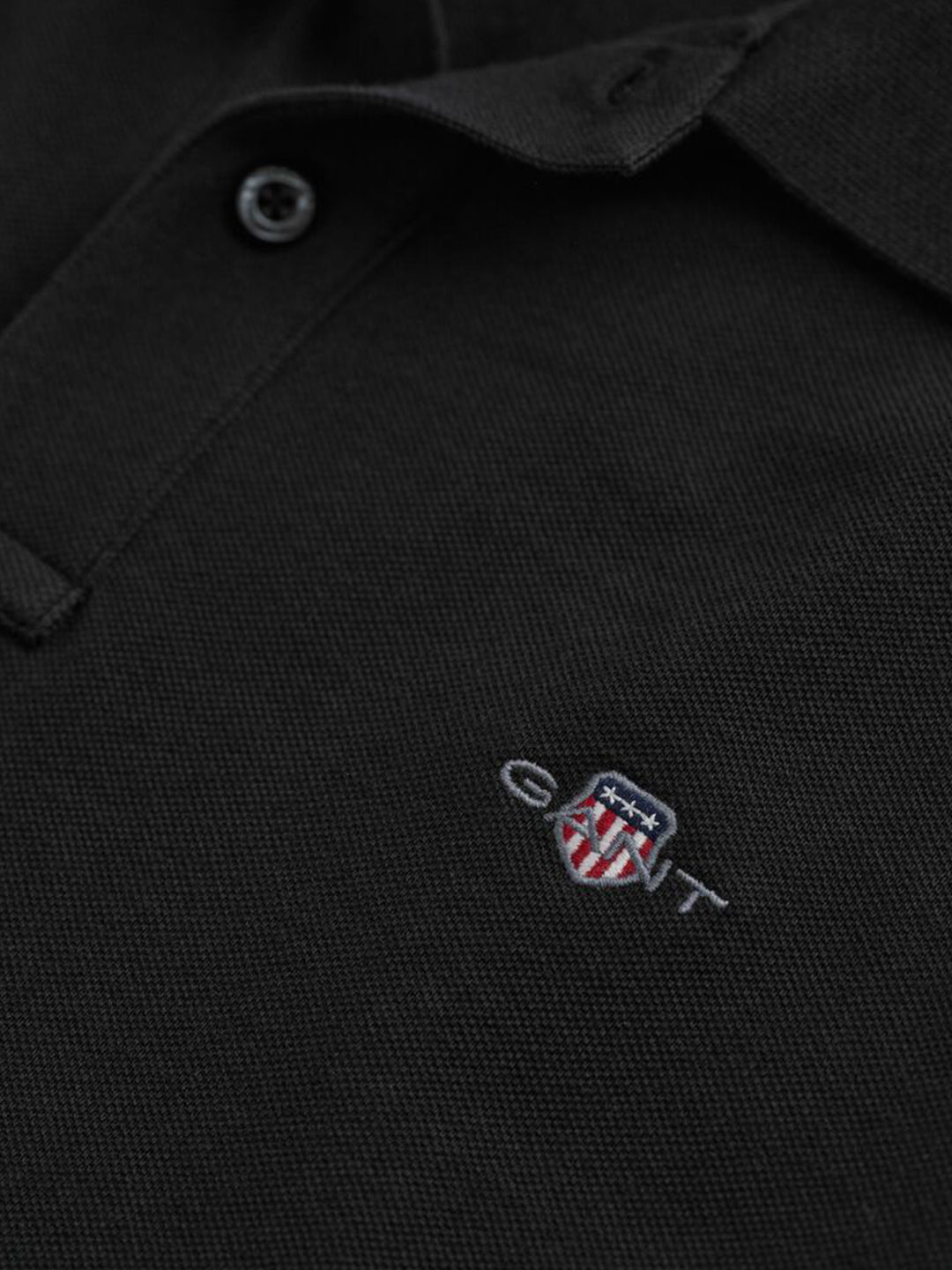 Gant Men Black Solid Collared Short Sleeves Polo Tshirt