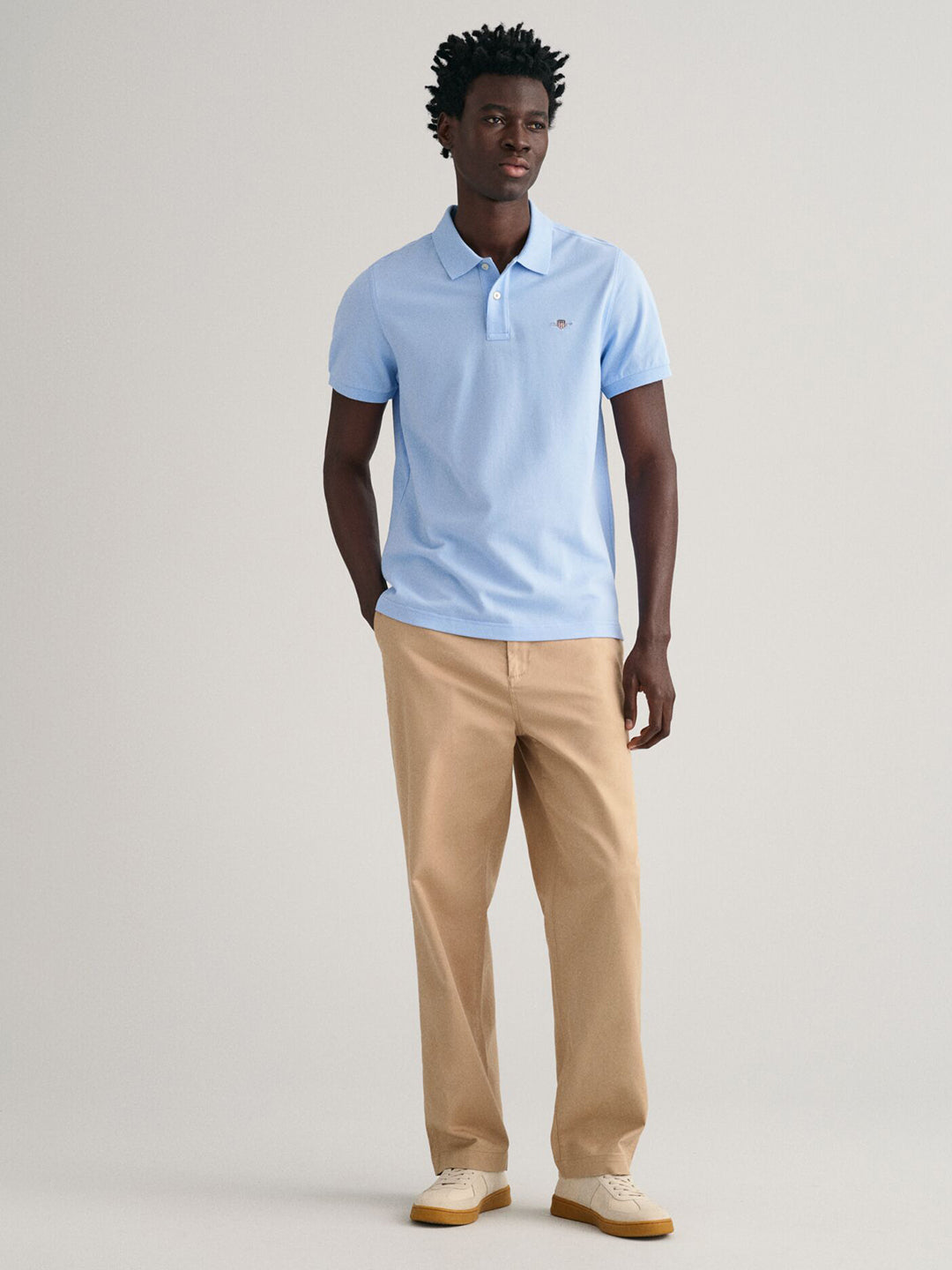 Gant Men Blue Solid Collared Short Sleeves Polo Tshirt