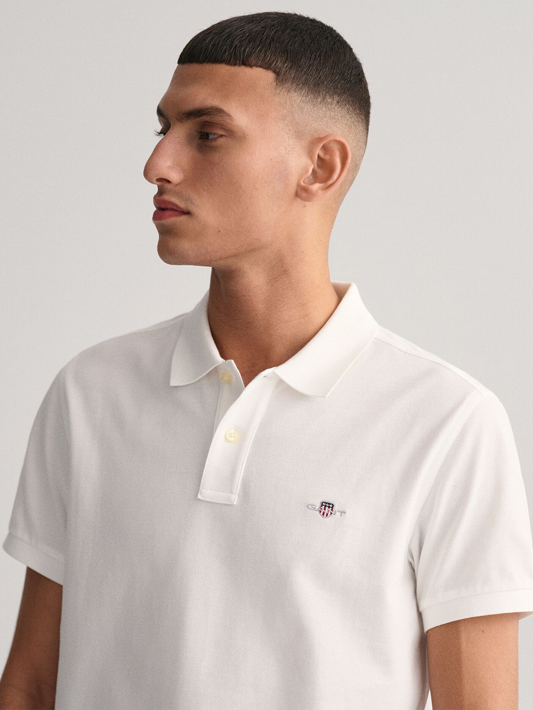 Gant Men White Solid Collared Short Sleeves Polo Tshirt