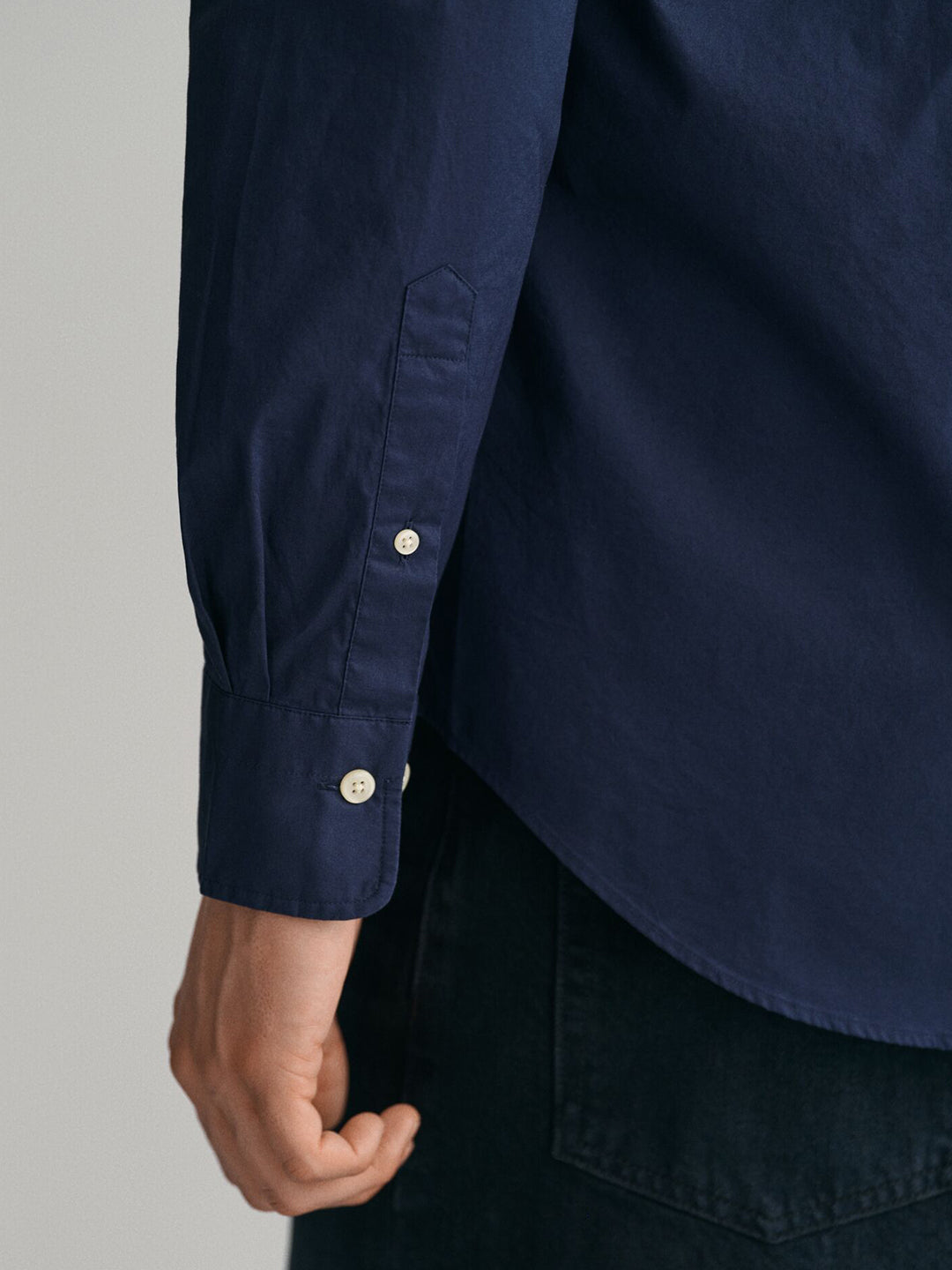 Gant Men Navy Blue Solid Button-Down Collar Full Sleeves Shirt