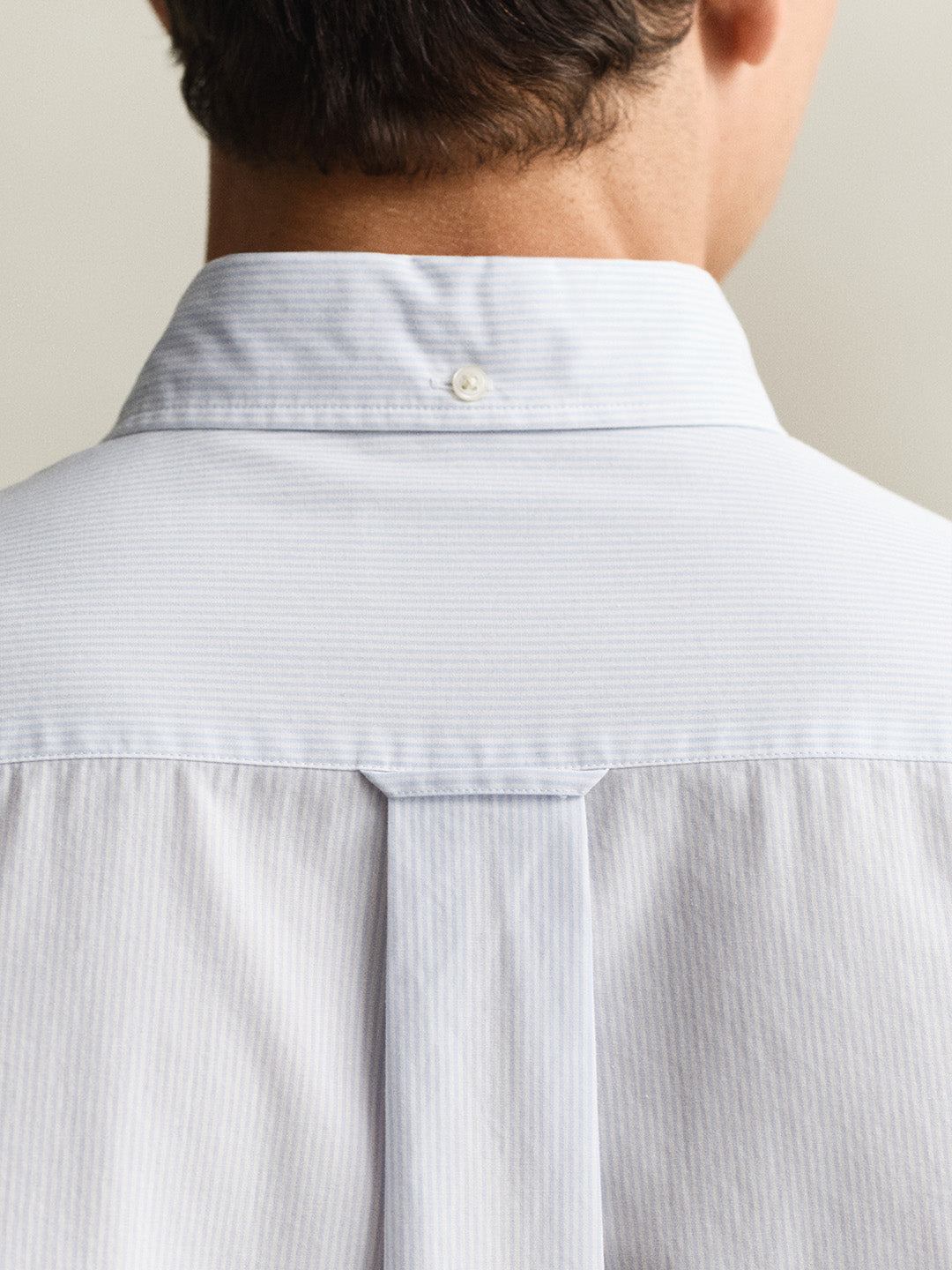 Gant Men Blue Solid Regular Fit Classic Poplin Shirt