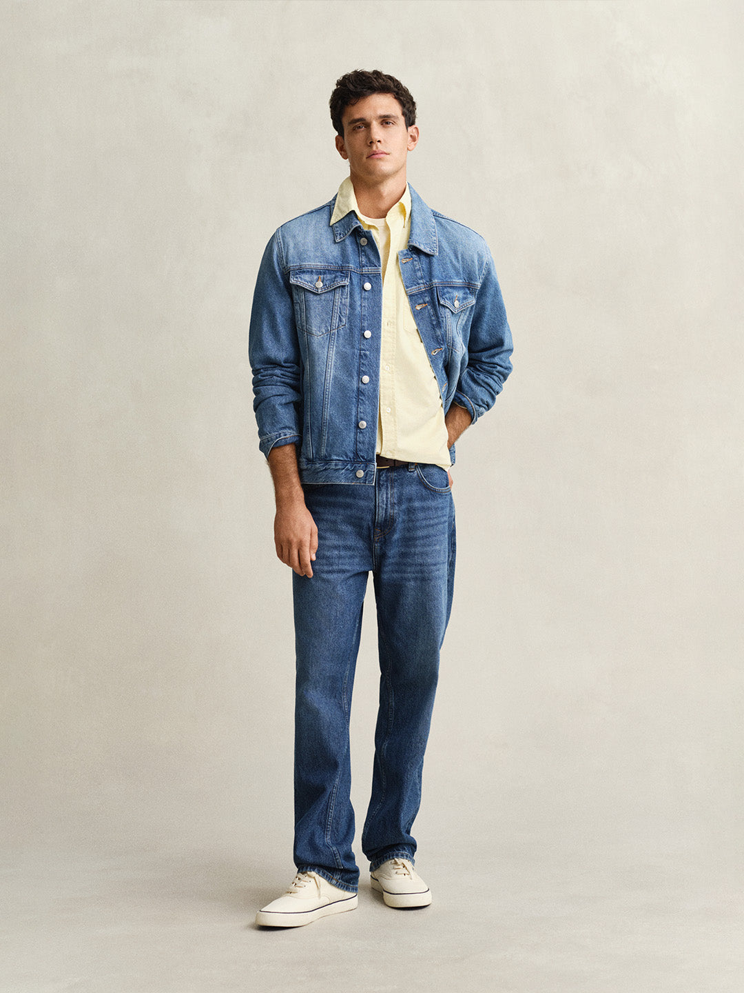 Gant Men Yellow Solid Regular Fit Classic Oxford Shirt