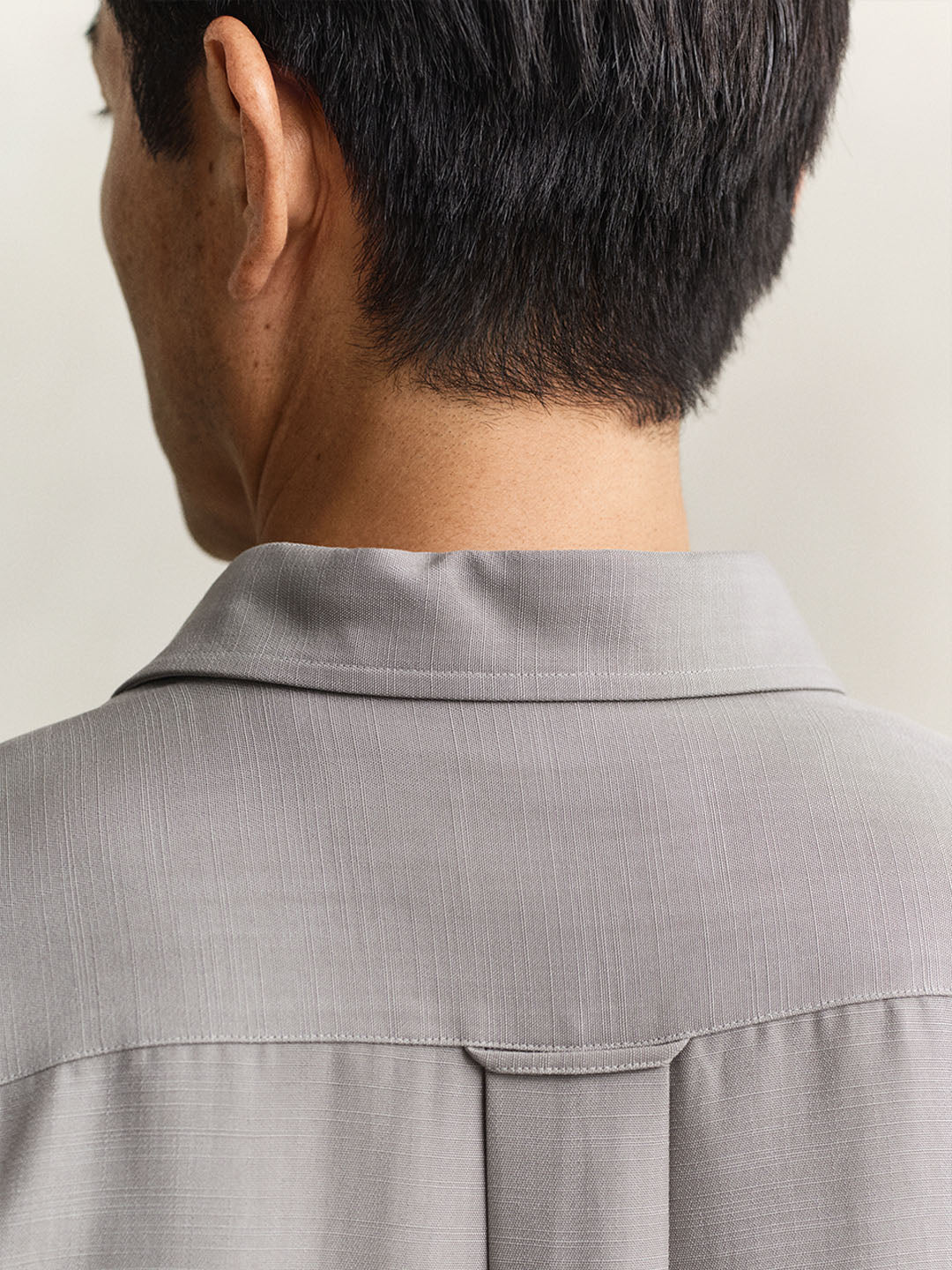 Gant Men Grey Solid Regular Fit Shirt