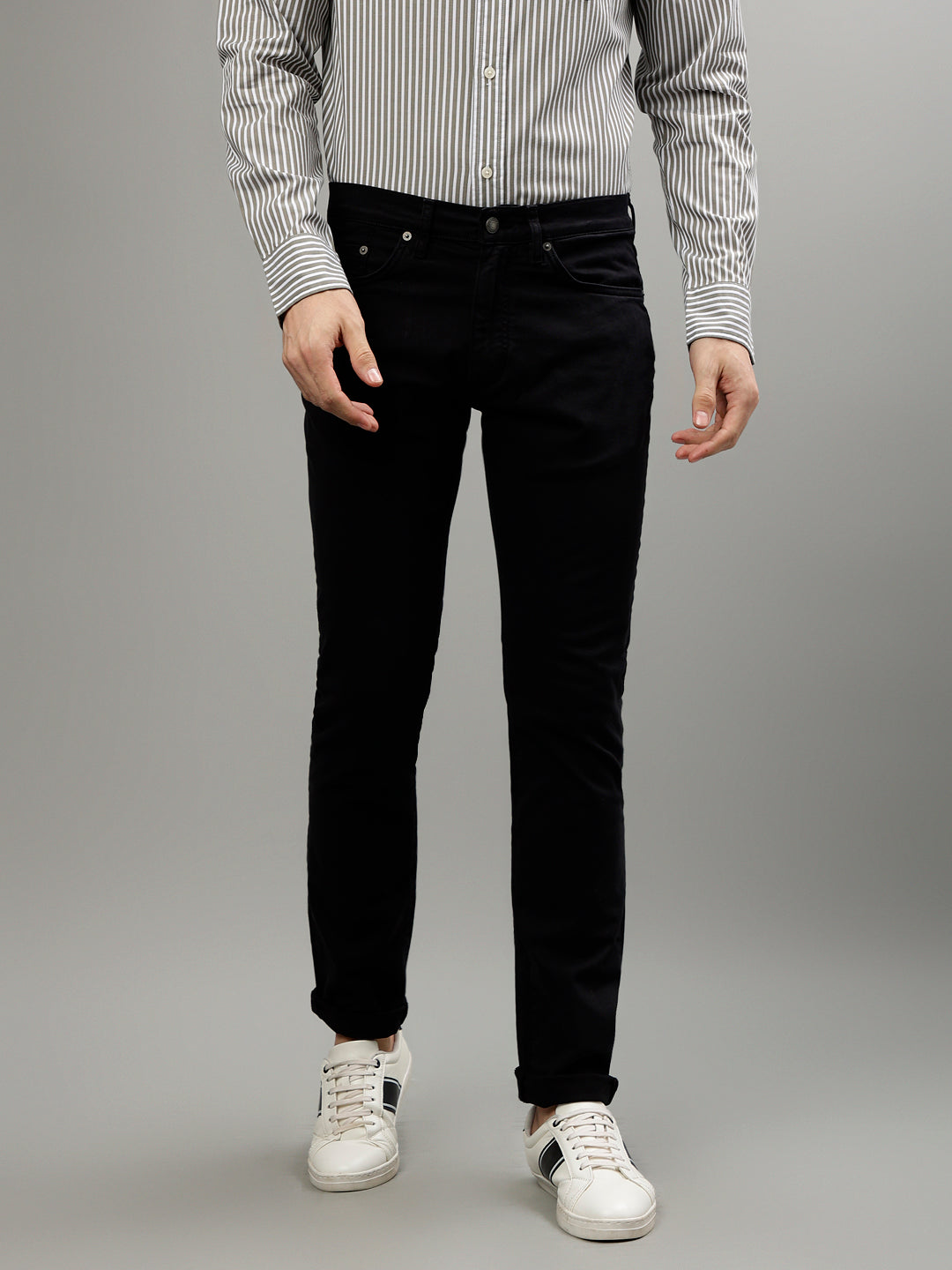 Shop Gant Men Black Solid Slim Fit Jeans Online