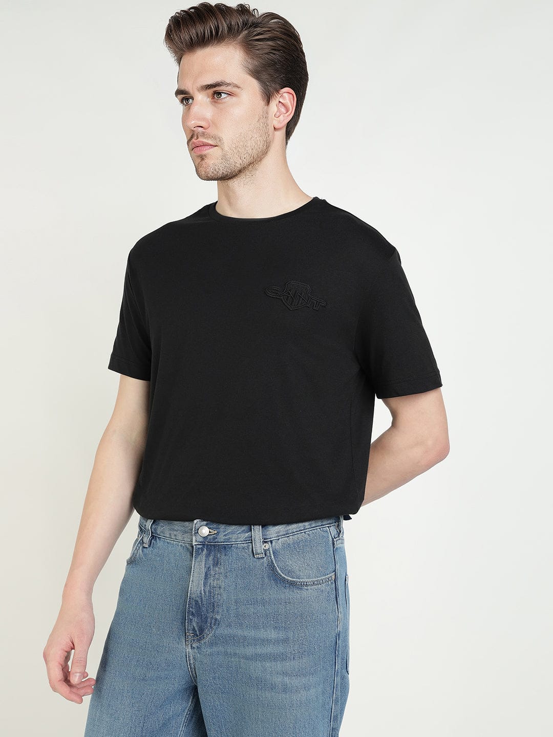 Gant Men Black Solid Crew Neck Tshirt