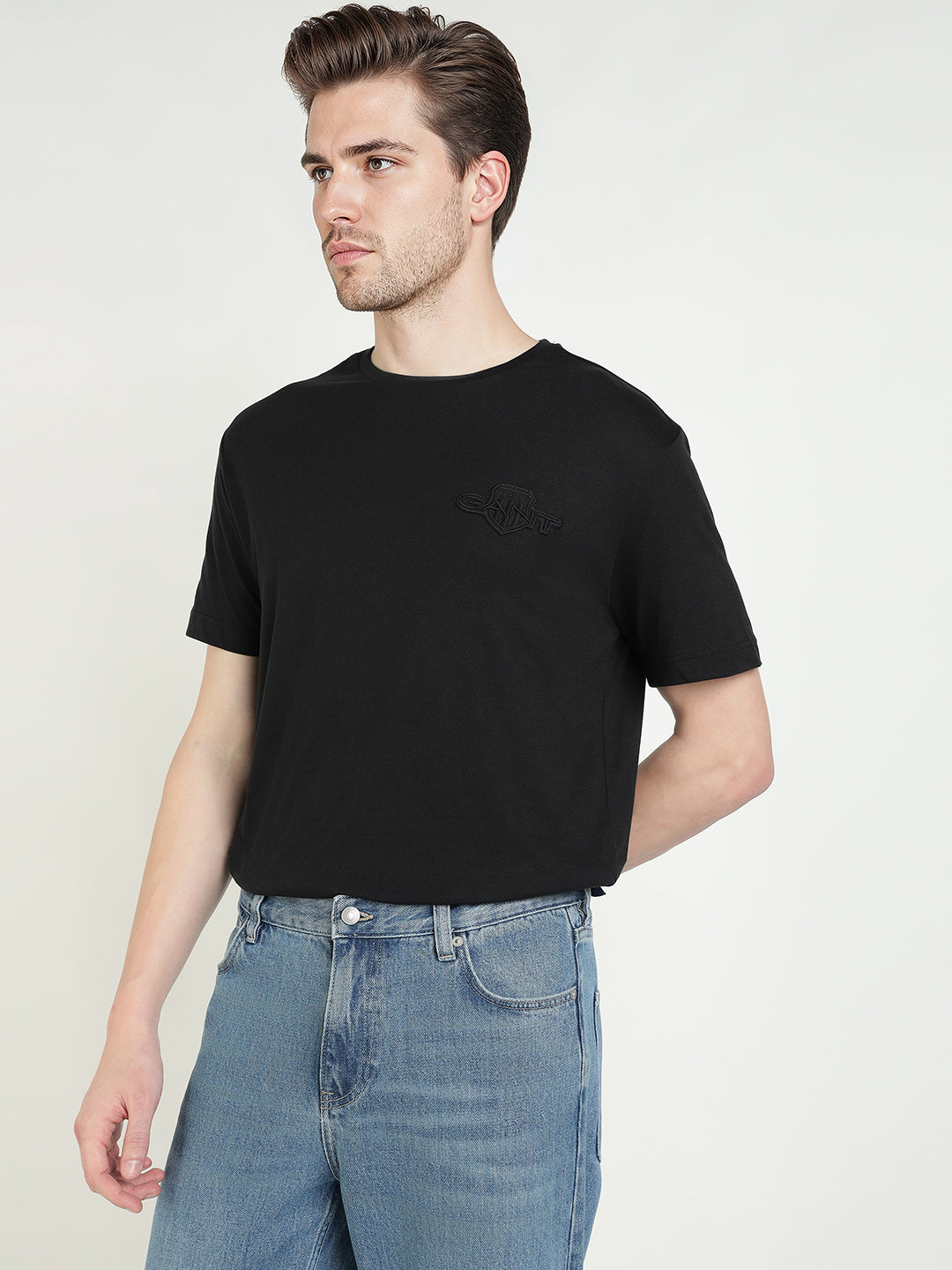Gant Men Black Solid Crew Neck Tshirt