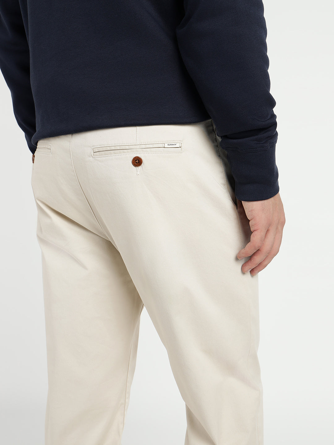 Gant Men Cream Regular Fit Solid Trouser