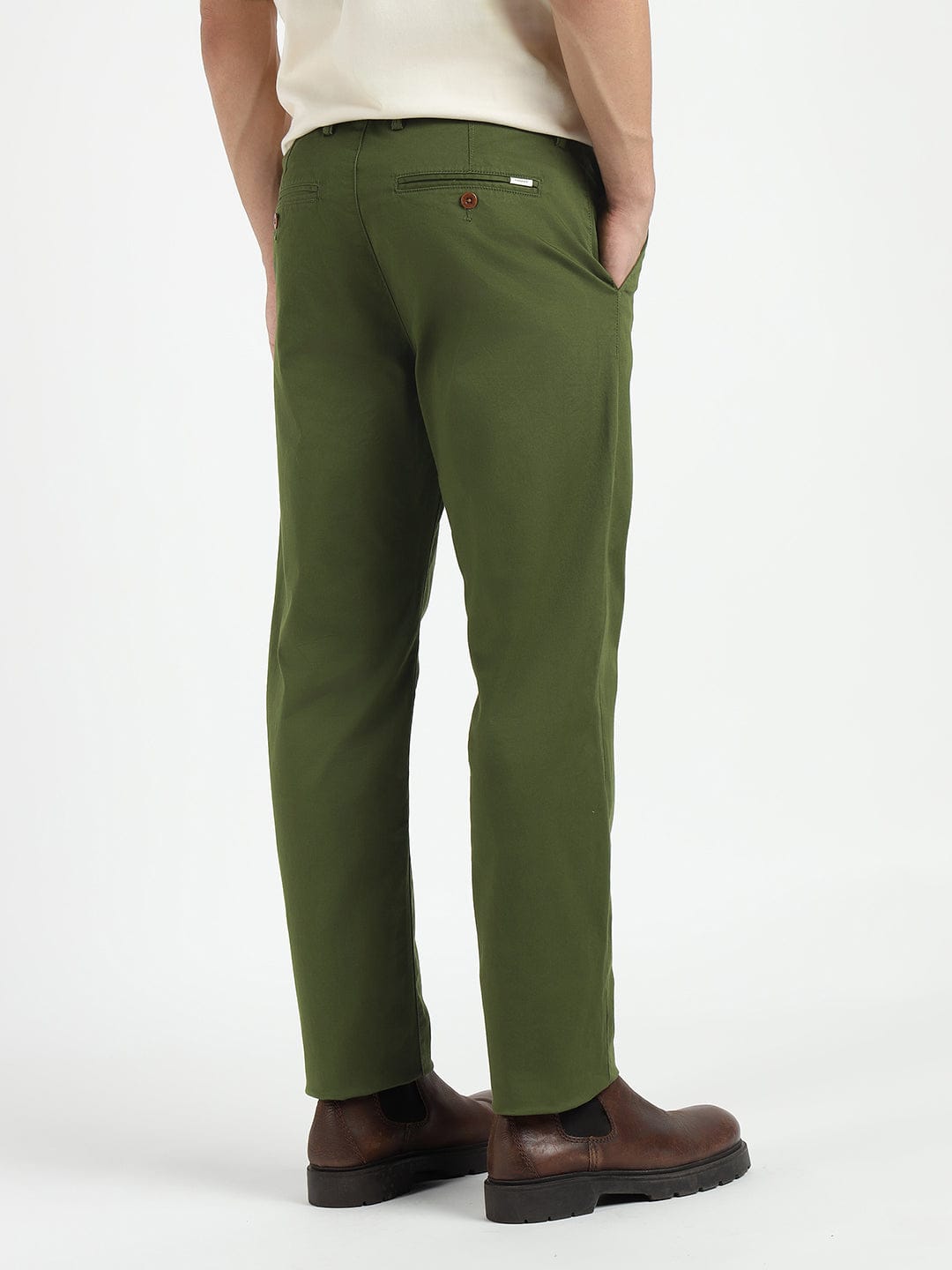 Gant Men Green Regular Fit Solid Trouser