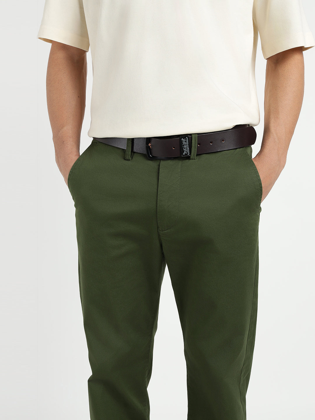 Gant Men Green Regular Fit Solid Trouser