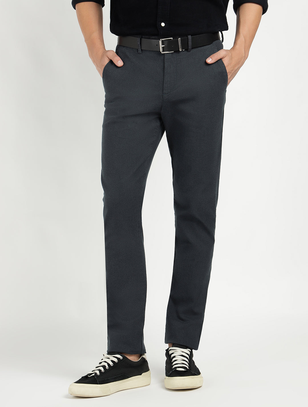 Gant Men Grey Slim Fit Solid Trouser