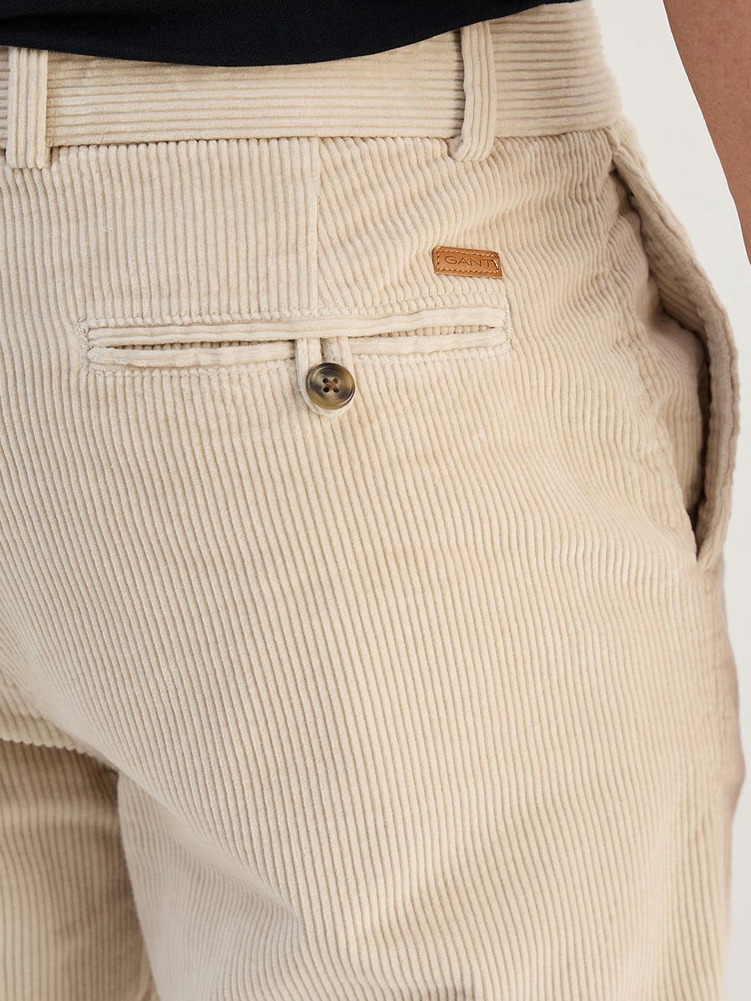 Gant Men Beige Solid Pure Cotton Straight Trouser