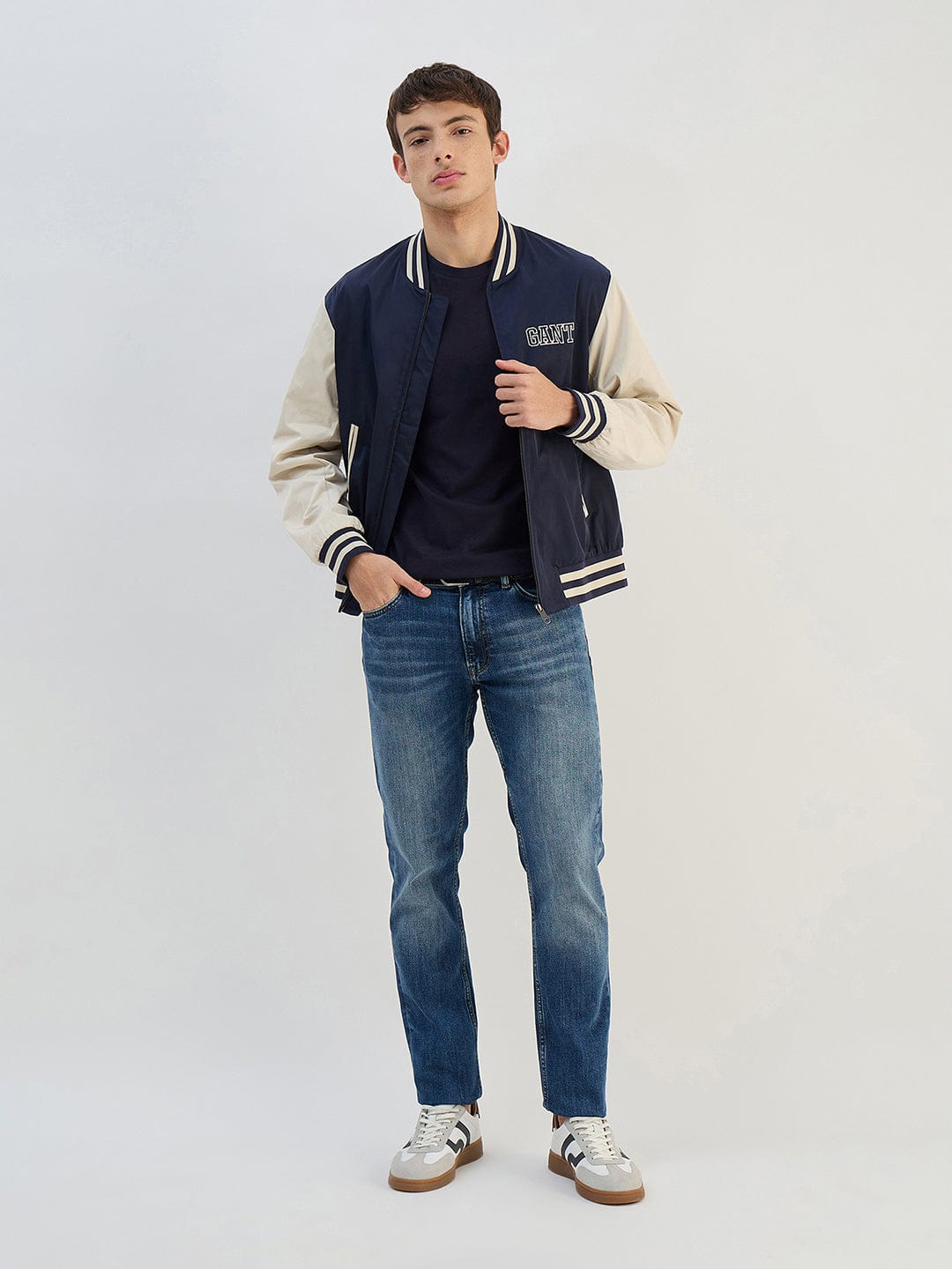 Gant Men Navy Blue Solid Pure Cotton Round Neck T Shirt