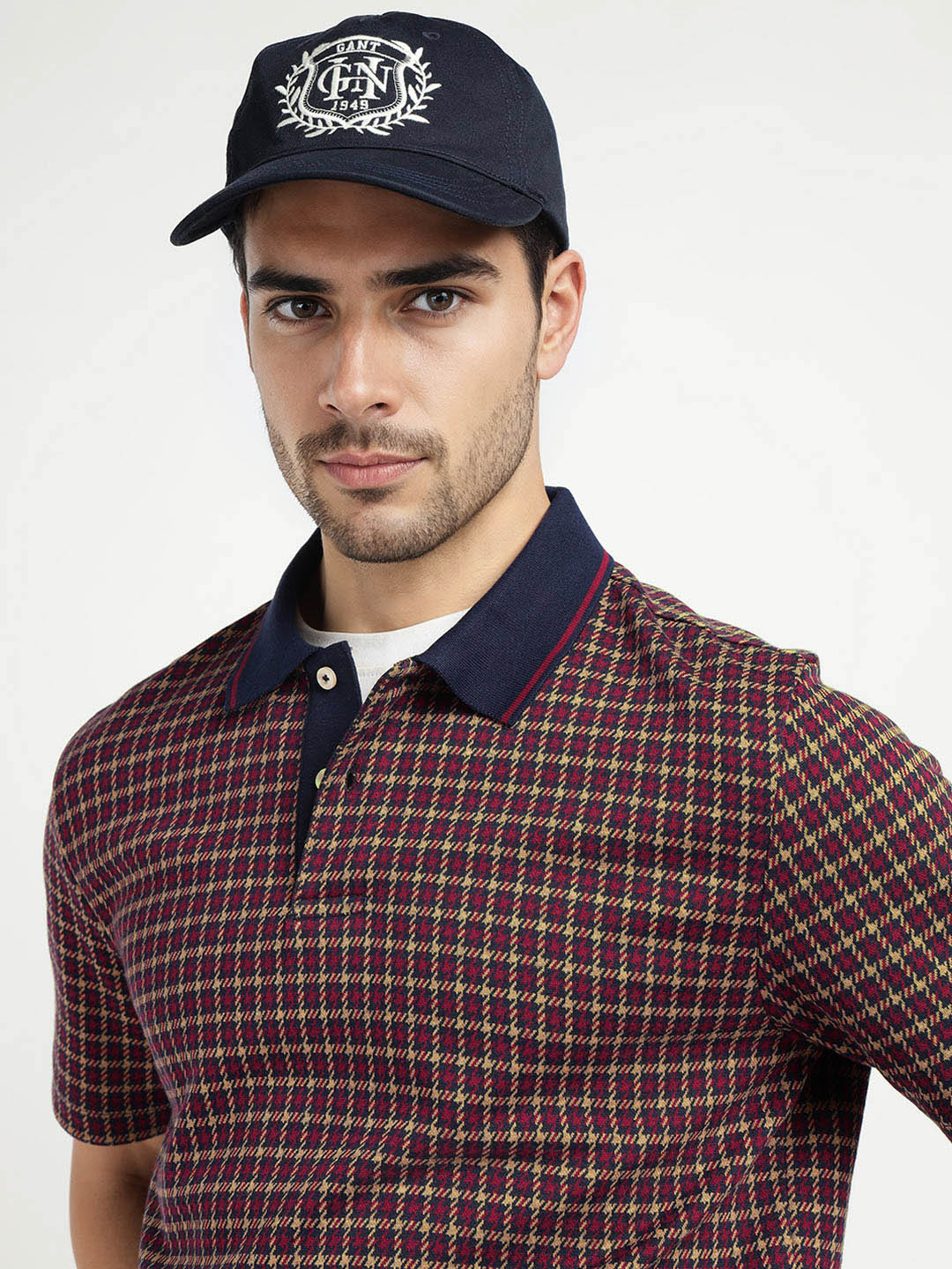 Gant Men Wine/Beige Solid Polo Tshirt