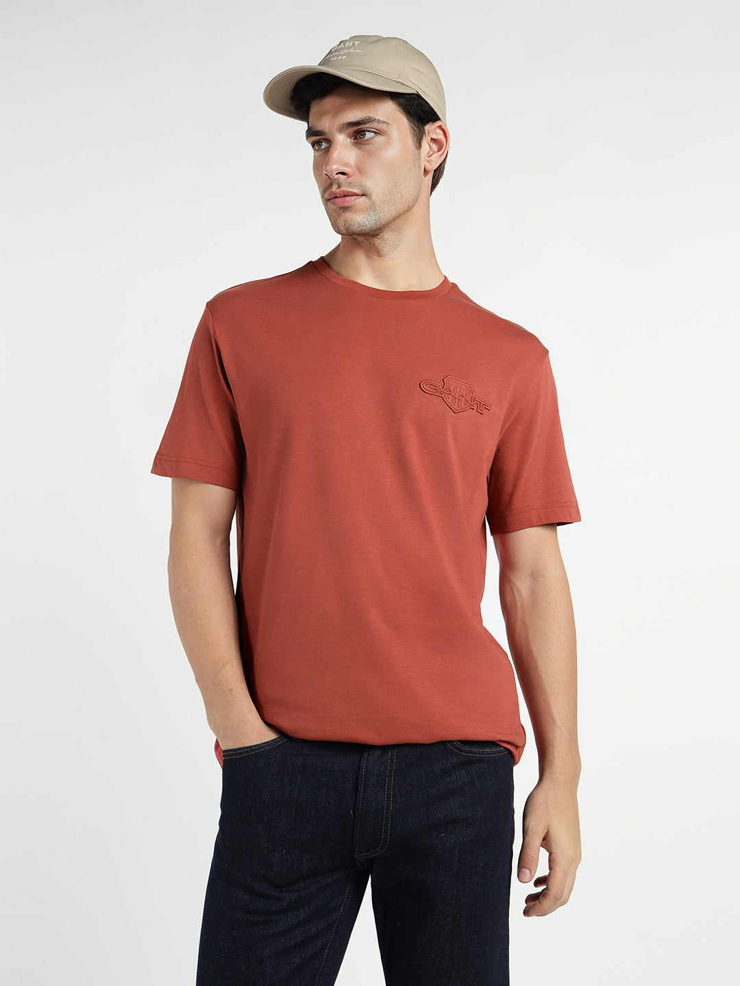 Gant Men Red Solid Crew Neck Tshirt