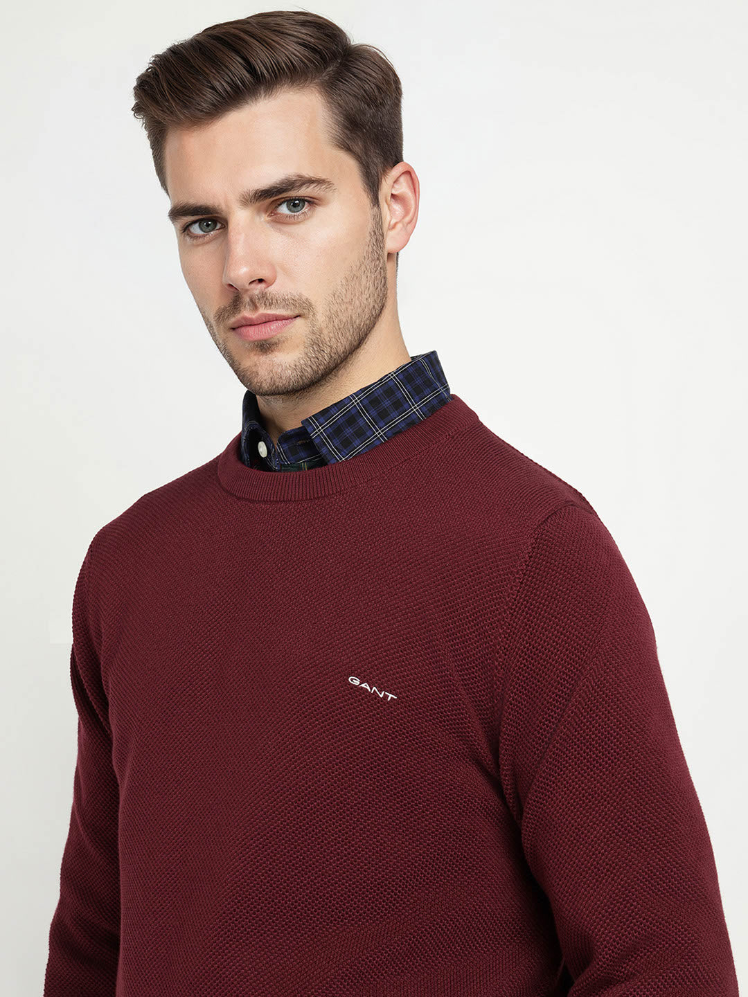 Gant Men Red Solid Crew Neck Sweater
