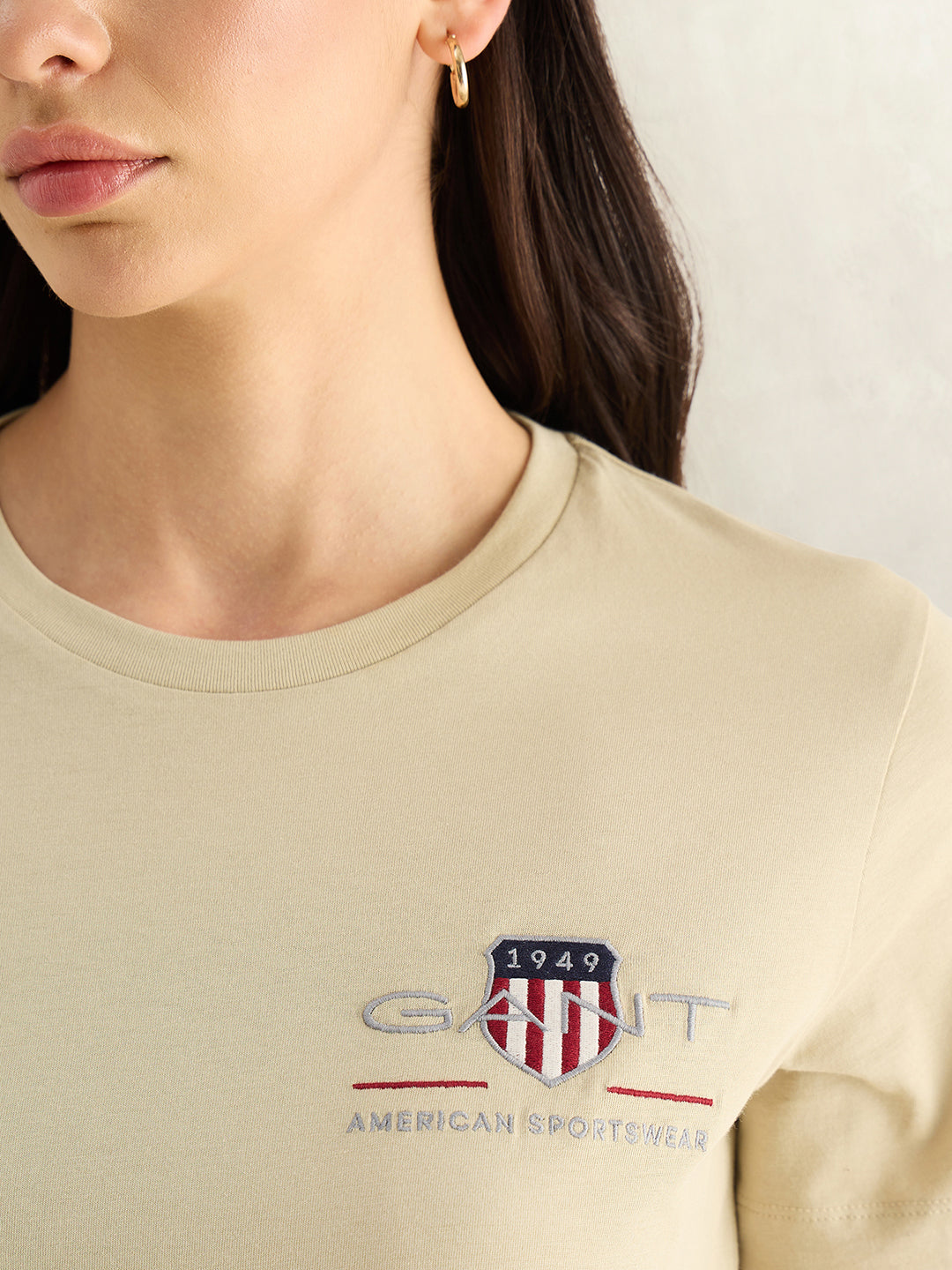Gant Women Beige Graphic Round Neck T-Shirt