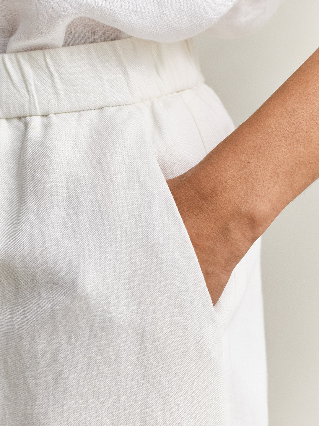 Gant Women White Linen Blend Pant