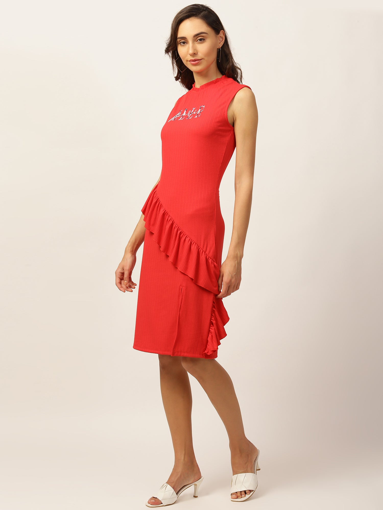 Elle Women Red Solid Round Neck Dress