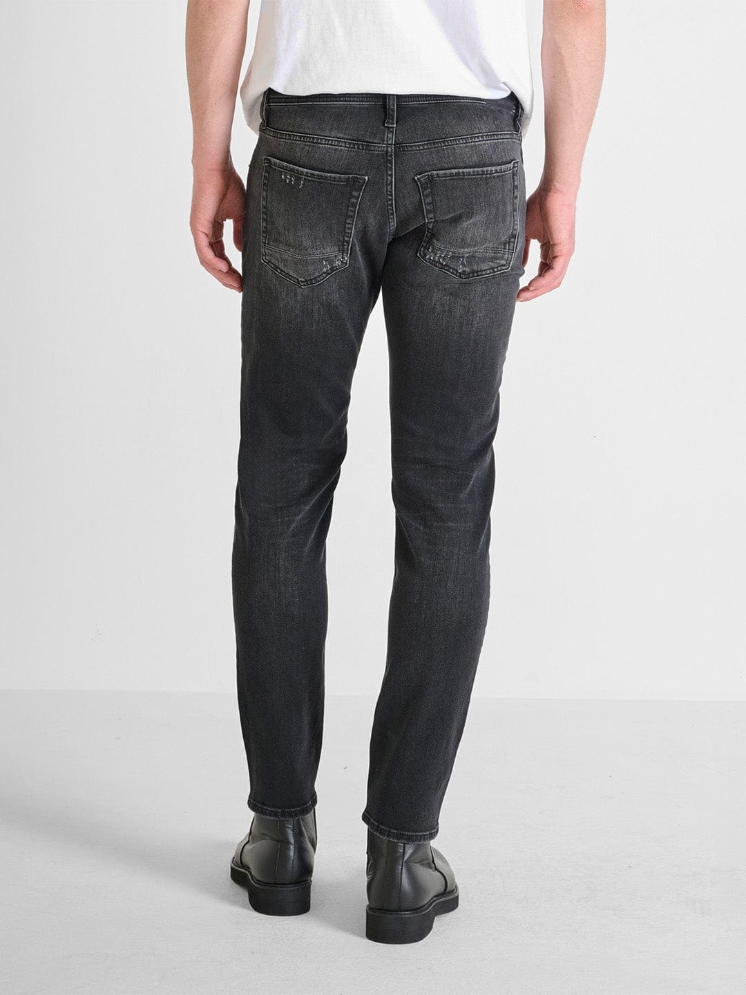 Antony Morato Men Black Comfort Tapered Fit Washed Jeans