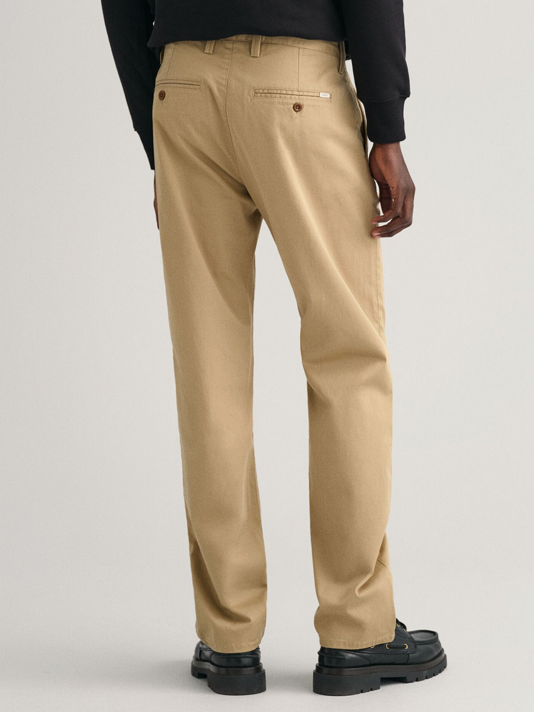 Gant Men Khaki Regular Fit Solid Trouser