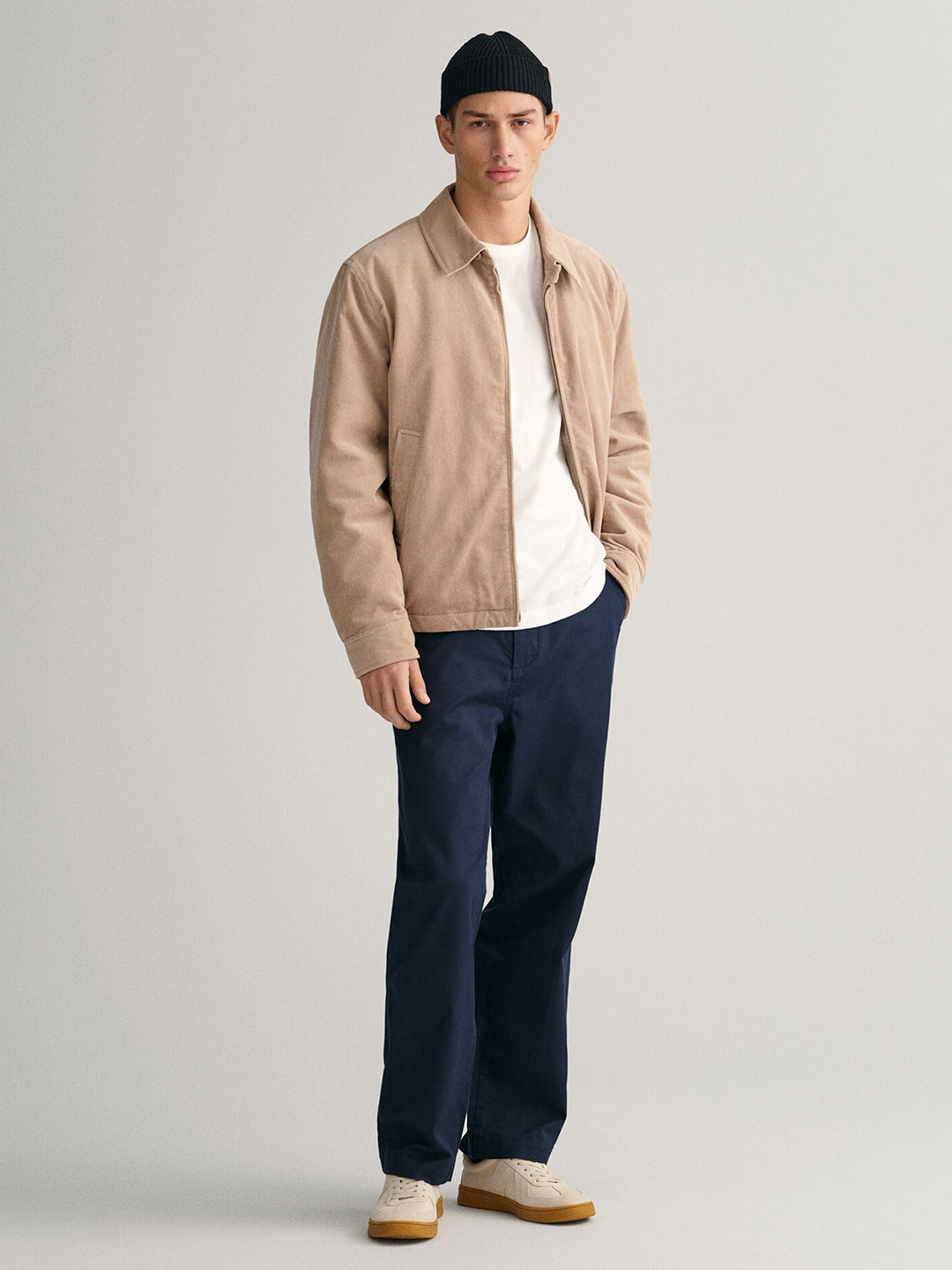 Gant Men White Solid Crew Neck Tshirt