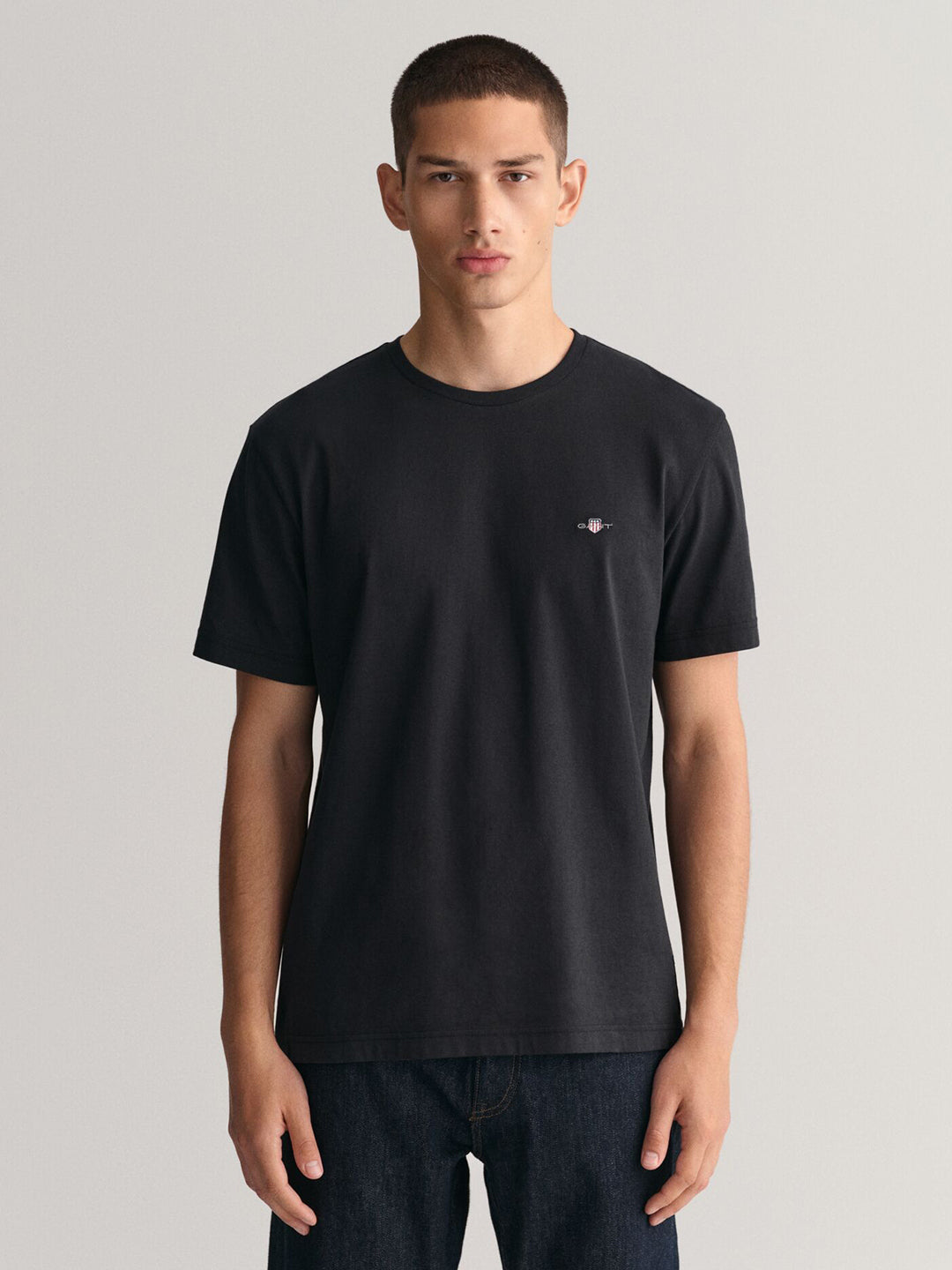 Gant Men Black Solid Crew Neck Tshirt