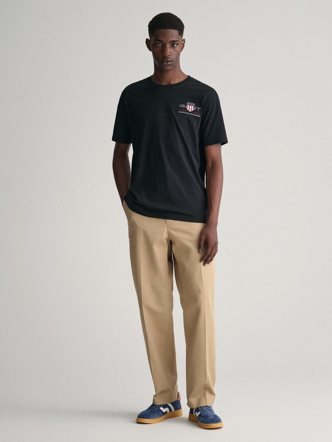 Gant Men Black Solid Crew Neck Tshirt