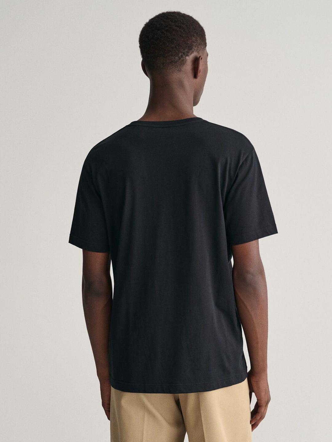 Gant Men Black Solid Crew Neck Tshirt