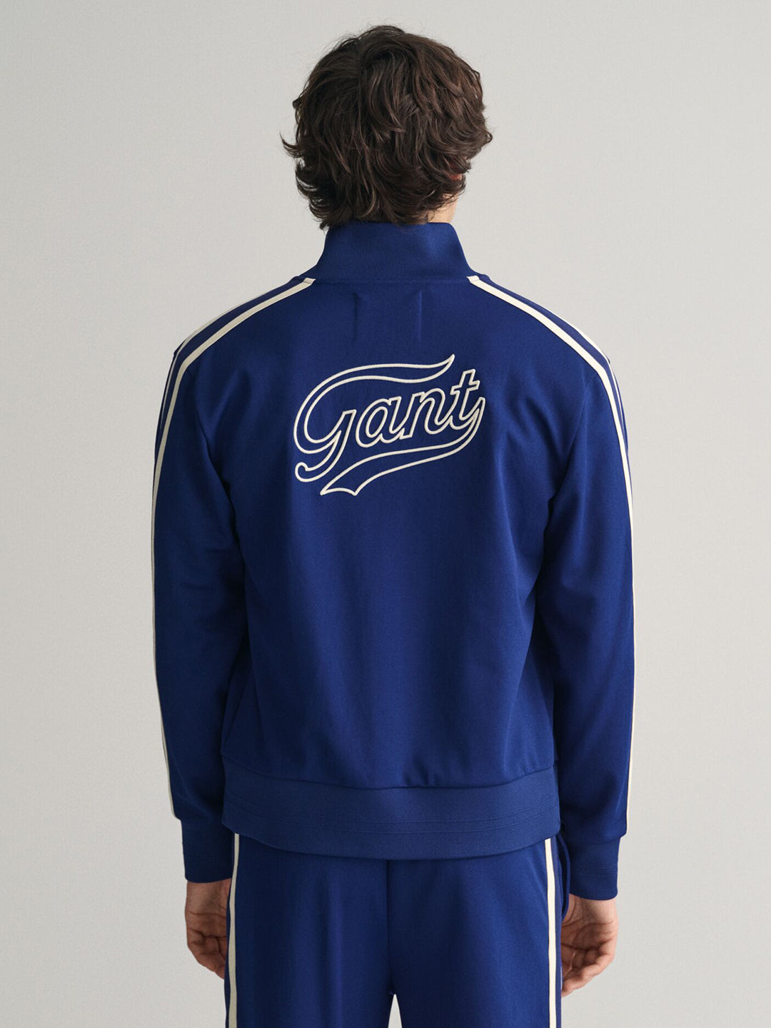 Gant Men Navy Blue Embroidered Spread Collar Full Sleeves Front-Open Sweatshirt