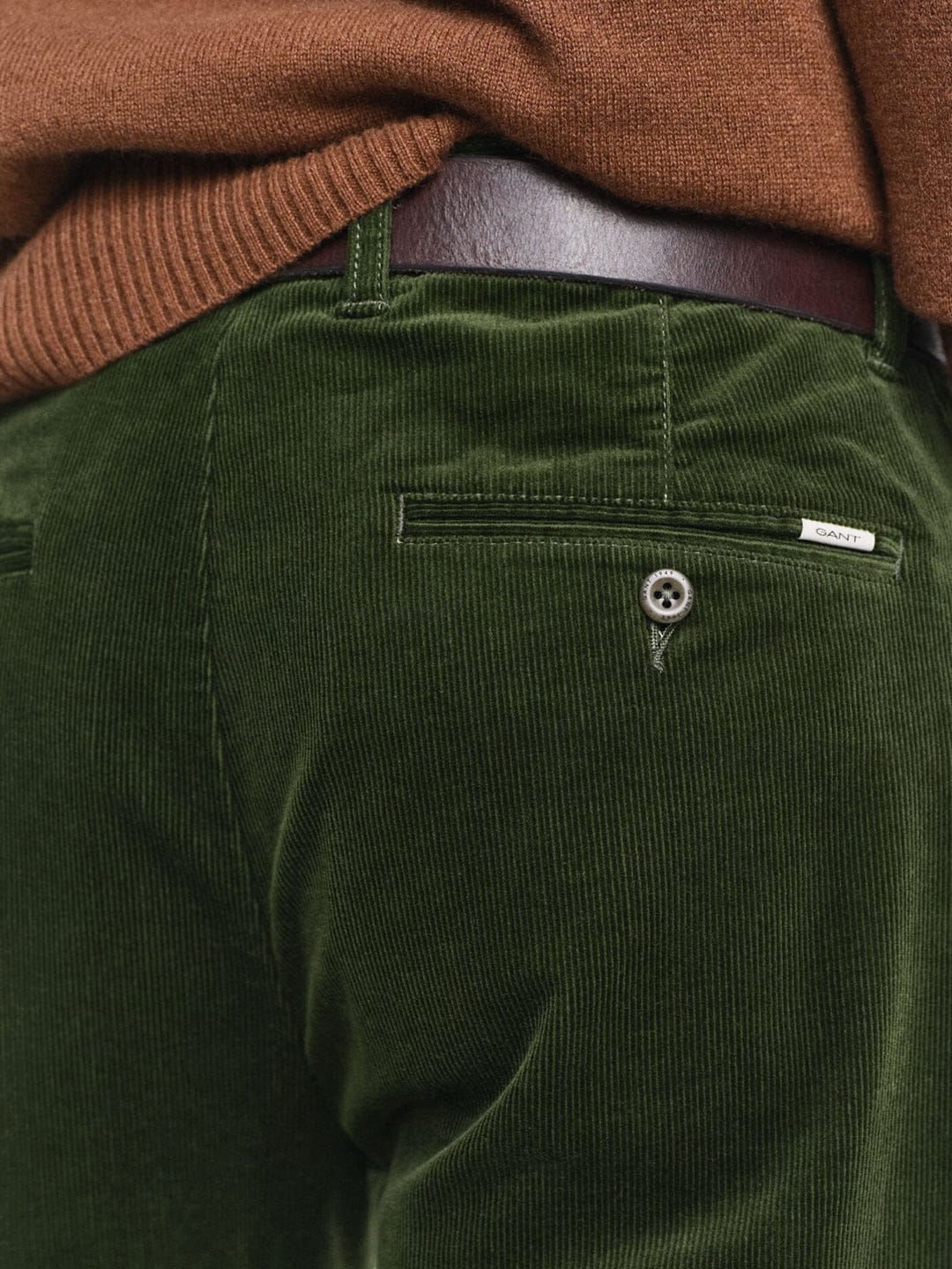 Gant Men Green Regular Fit Solid Trouser