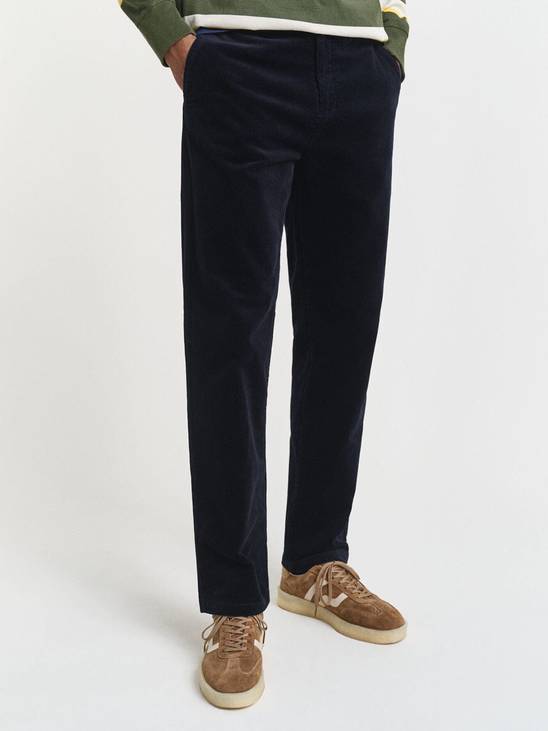 Gant Men Blue Regular Fit Solid Trouser