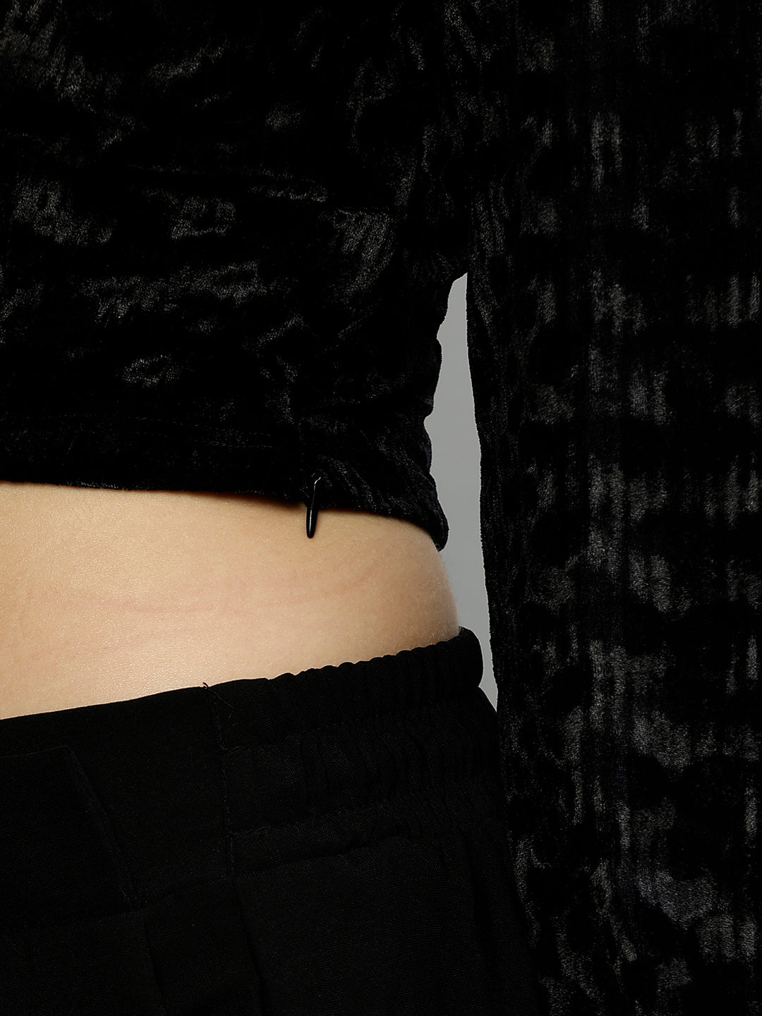 Centre Stage Women Solid V Neck Full Sleeves Top