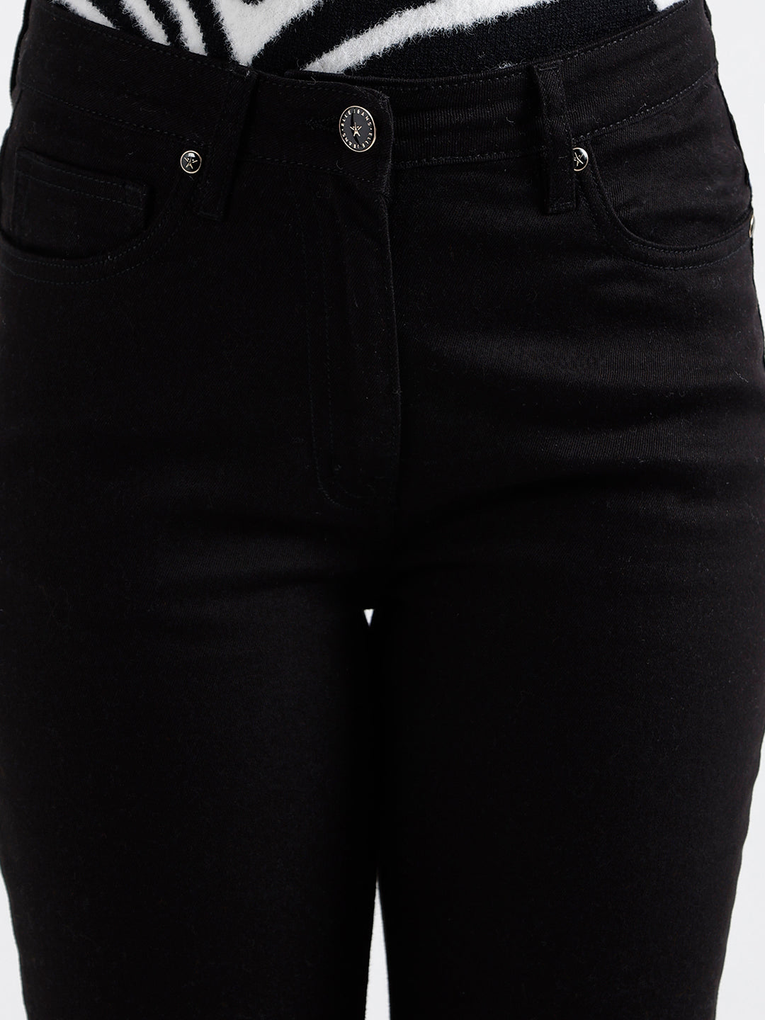 Elle Women Solid Flared Jeans