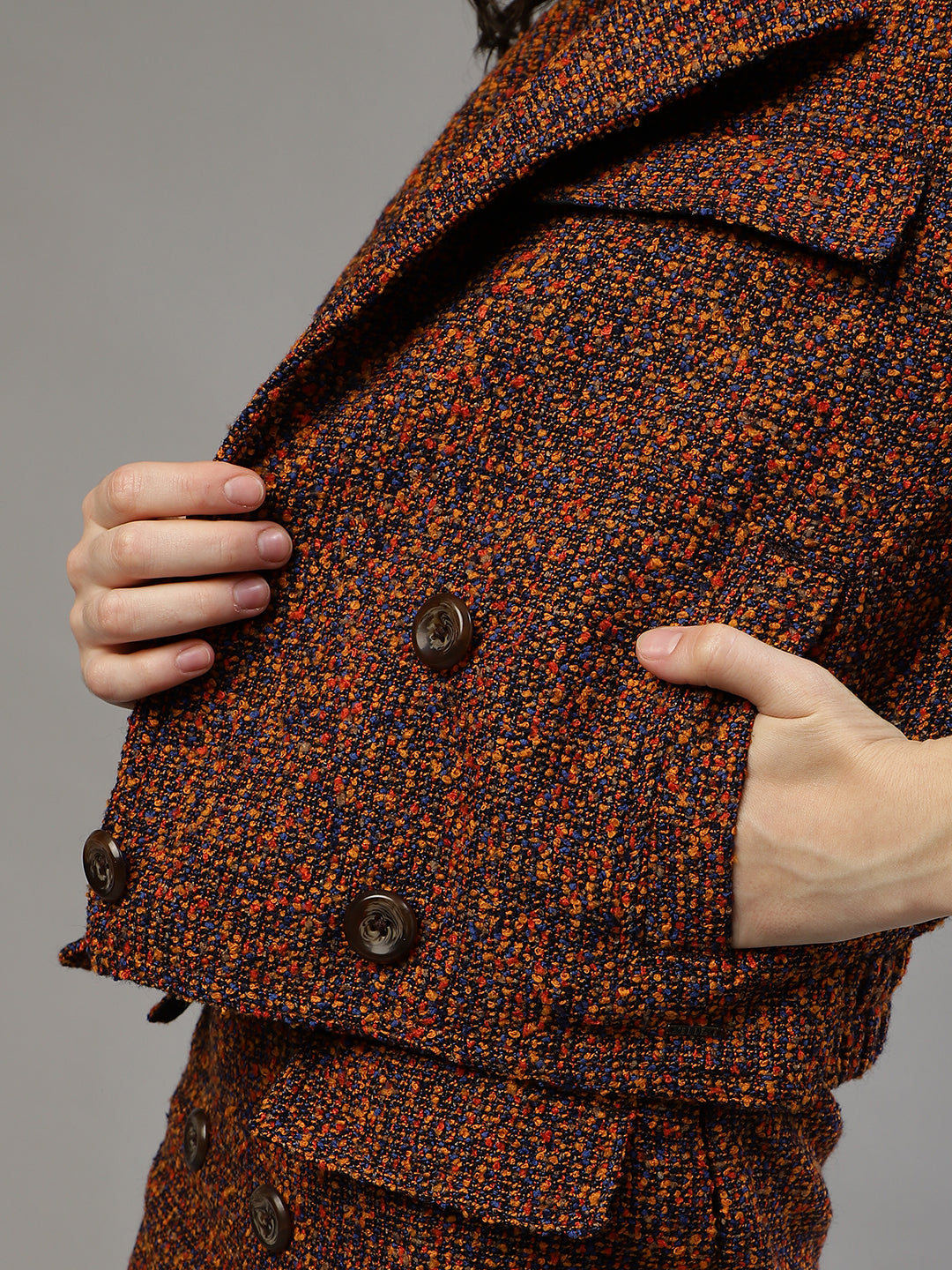 Elle Women Textured Notched Lapel Full Sleeves Blazer