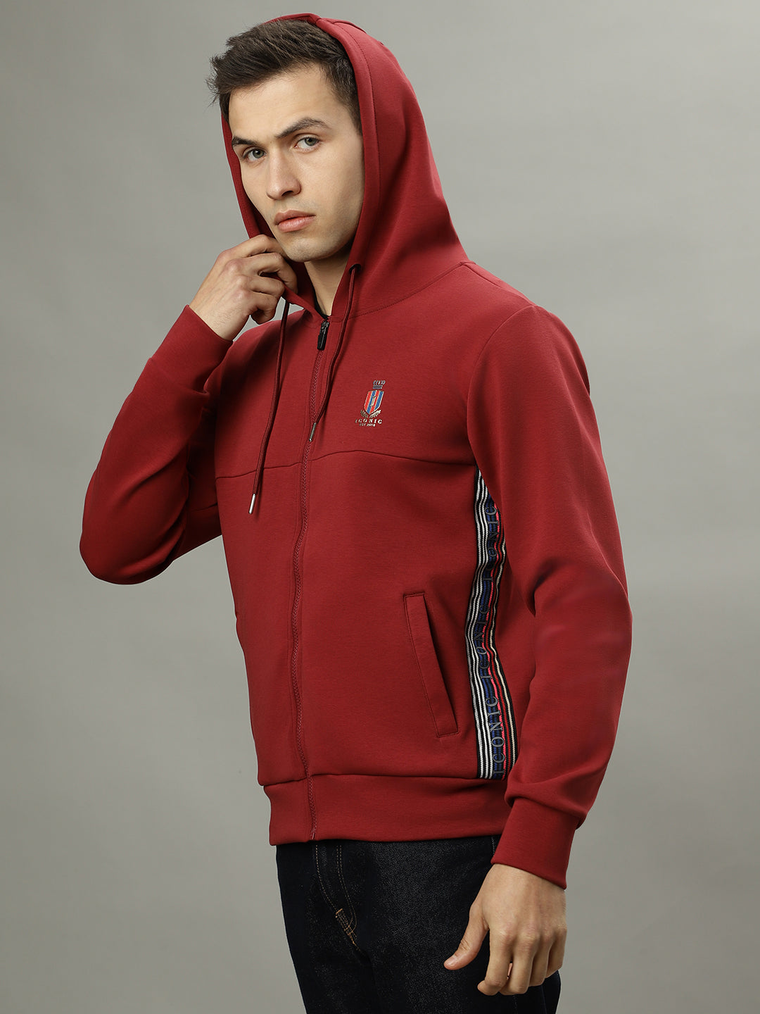 Iconic Men Red Solid Hooded Long Sleeves Sweatshirt