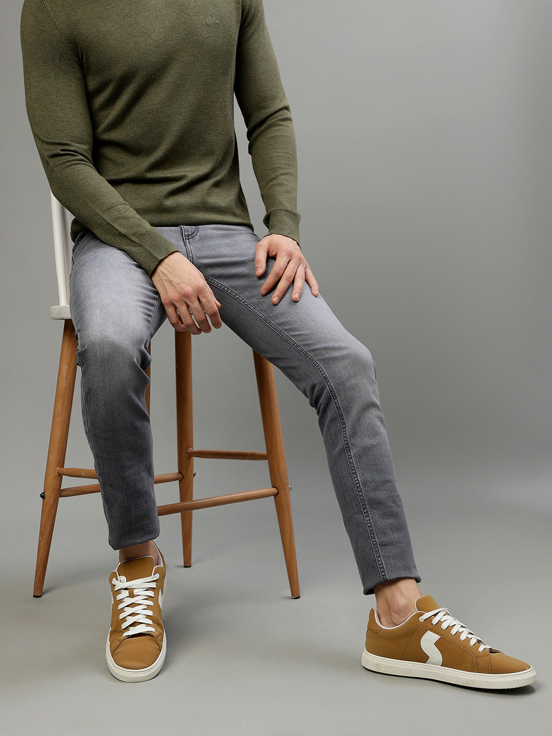 Shop Lindbergh Men Solid Slim Fit Jeans Online