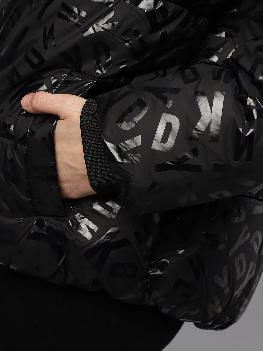 Dkny Women Printed Hooded Full Sleeves Padded Jacket